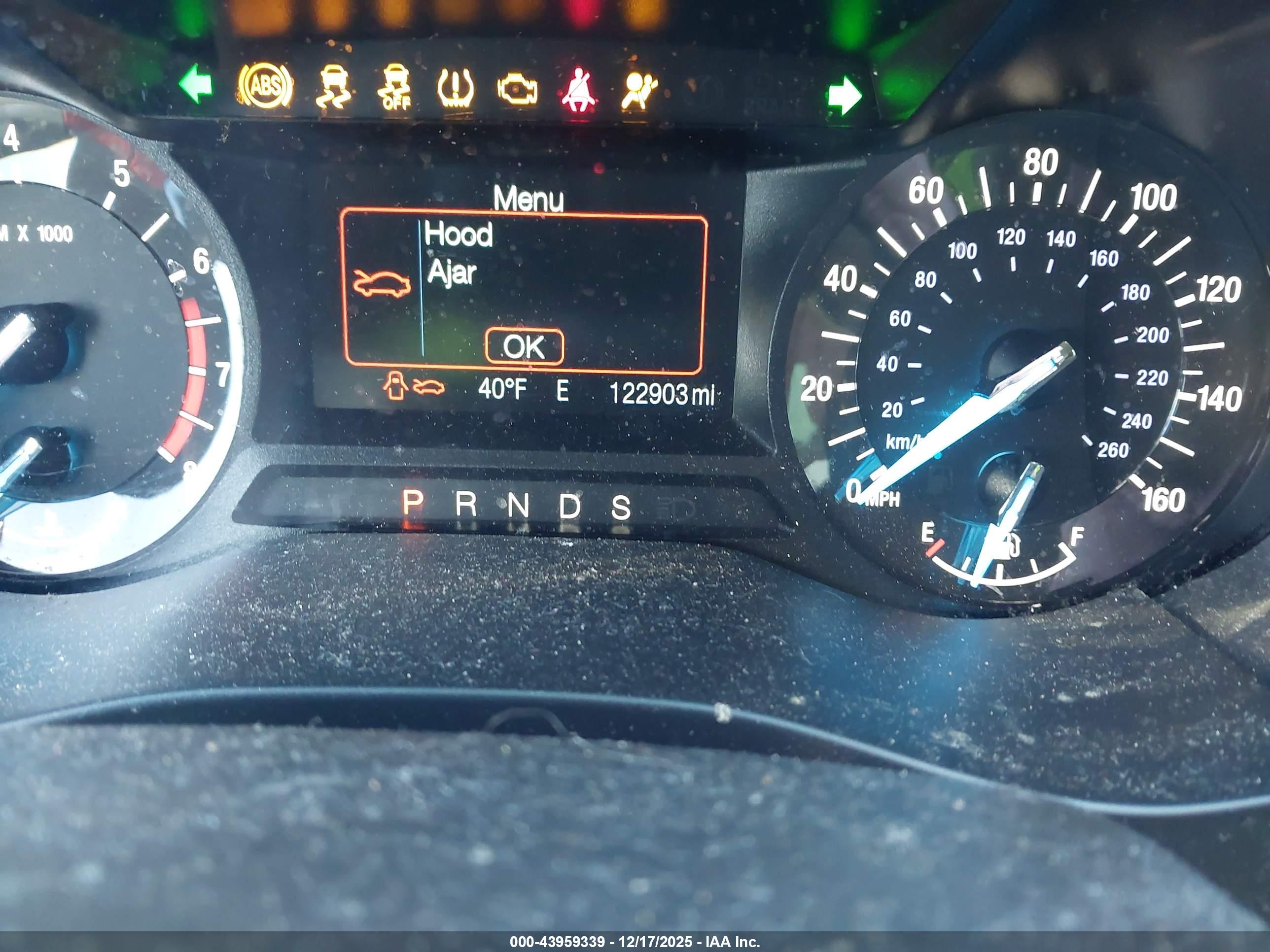 FORD FUSION image 7