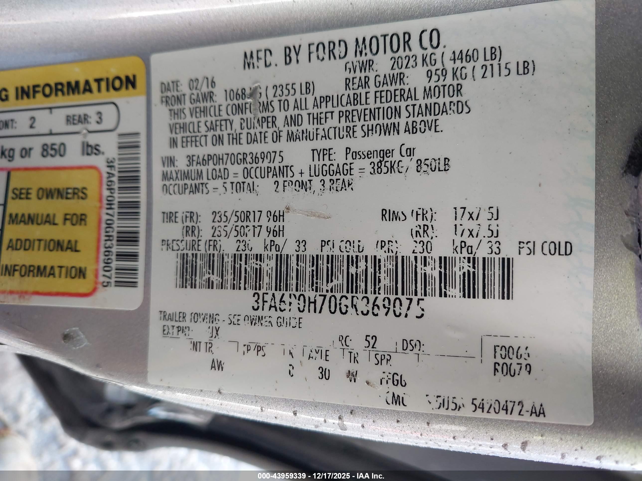 FORD FUSION image 9