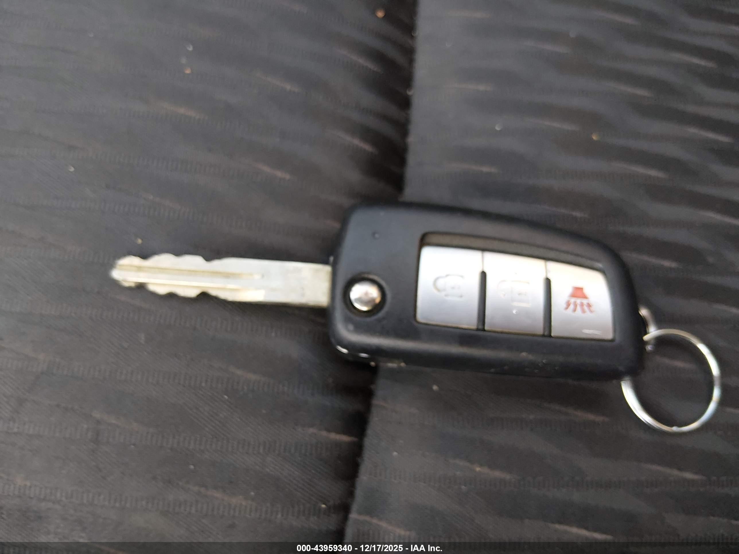 NISSAN ROGUE image 11