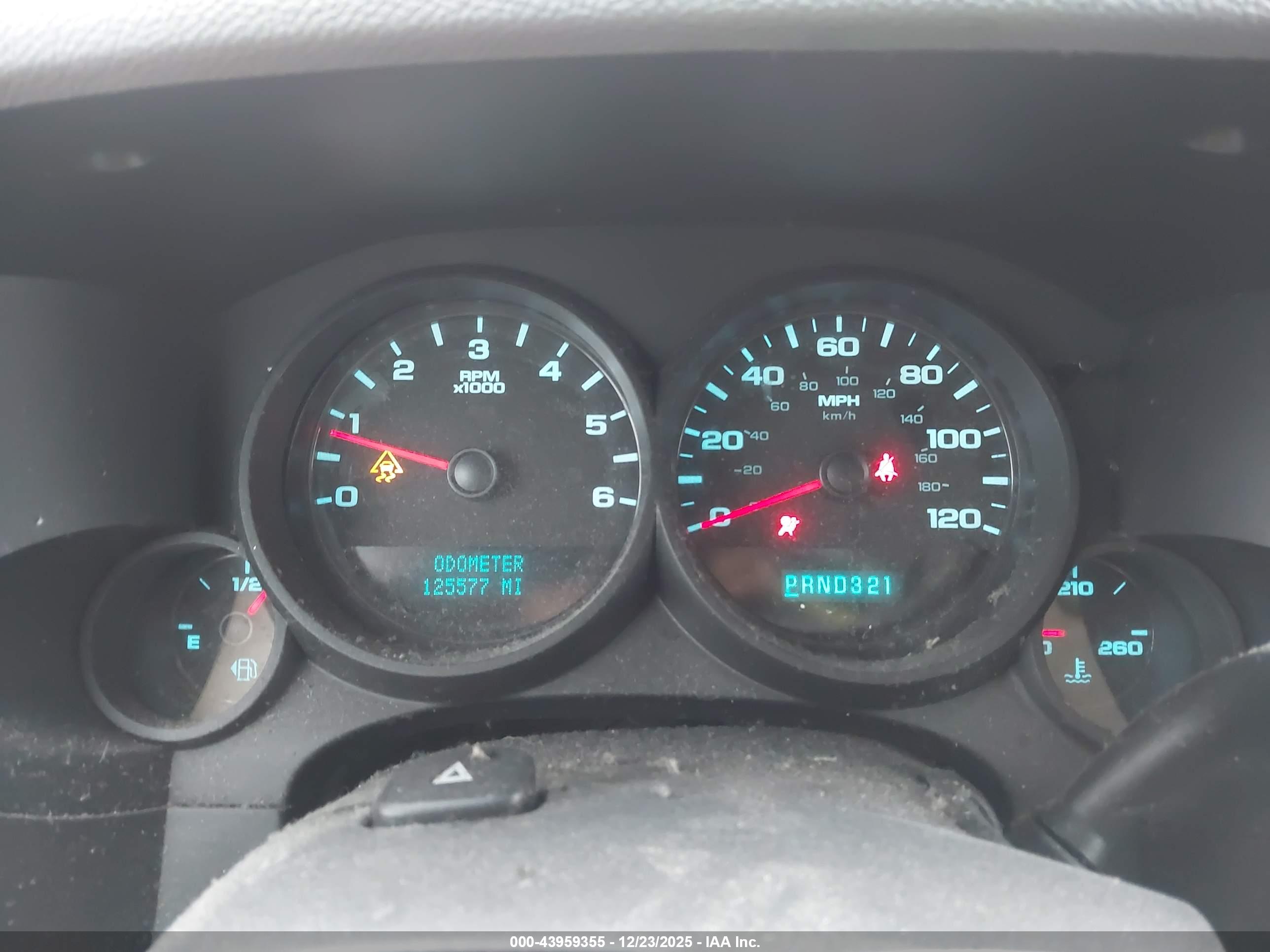 CHEVROLET SILVERADO image 7