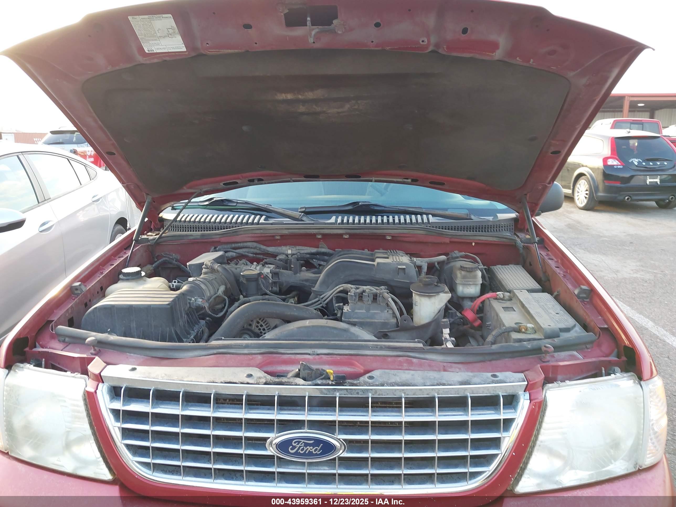 FORD EXPLORER image 10