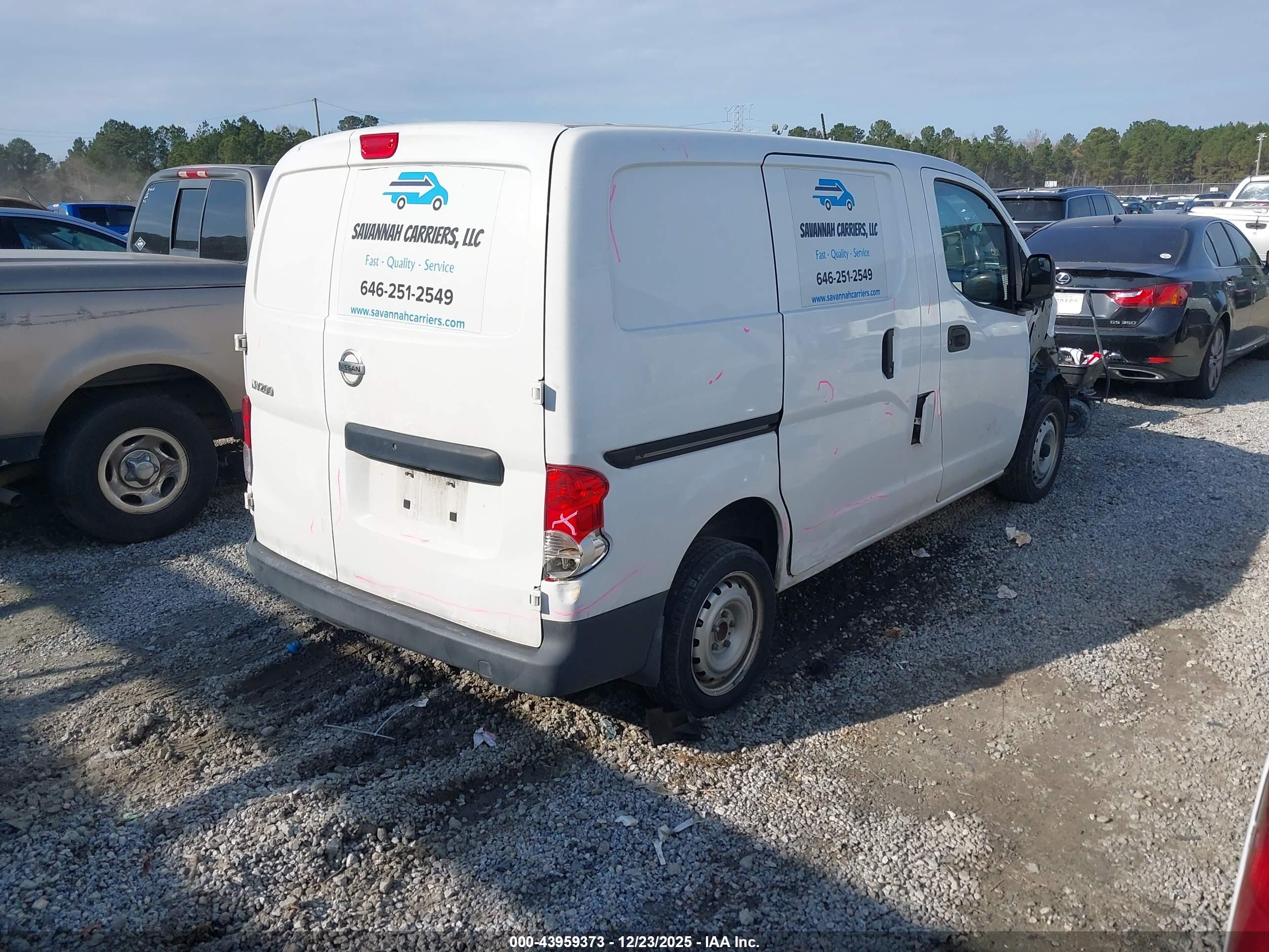 NISSAN NV200 image 4