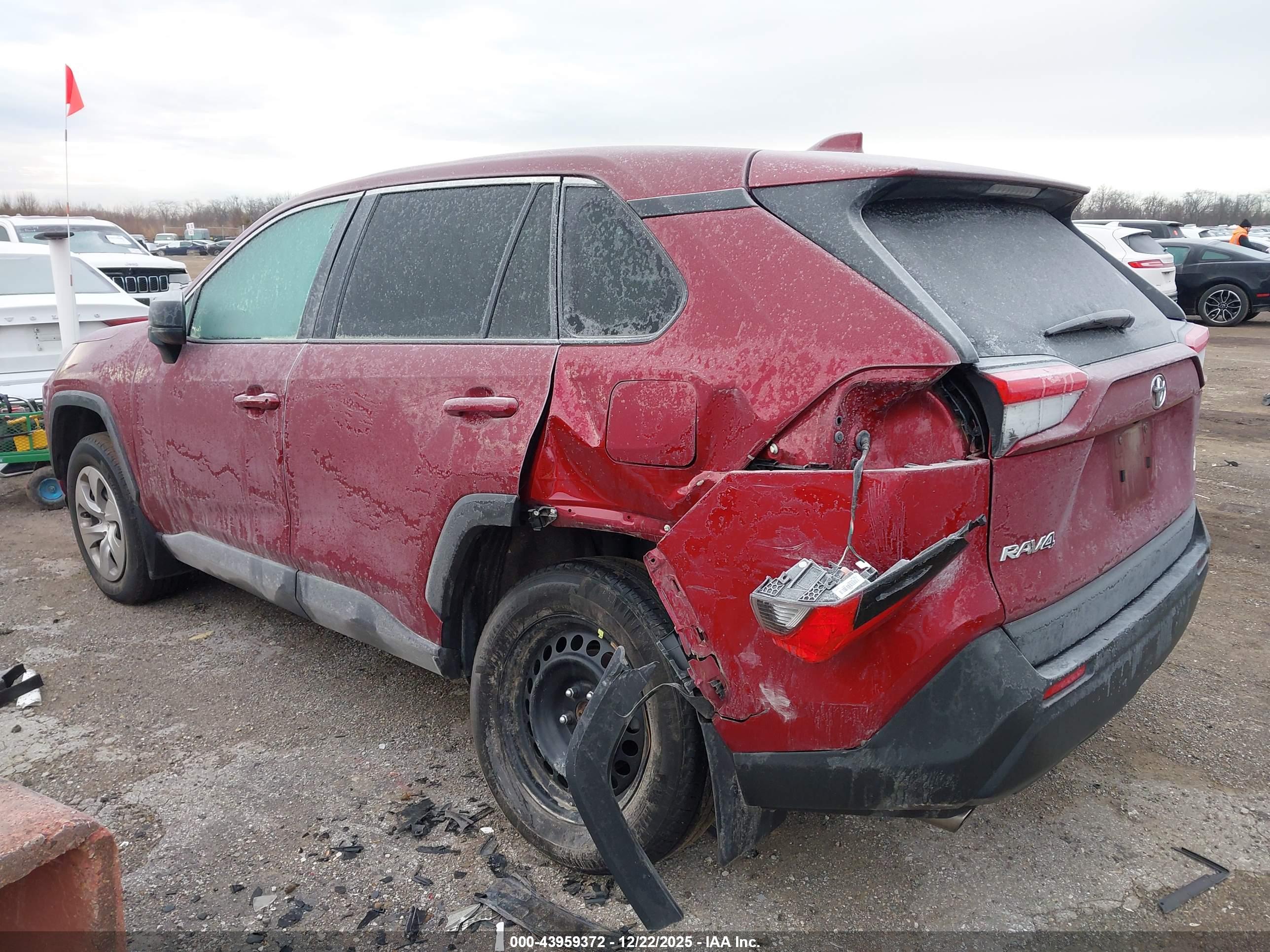 TOYOTA RAV4 image 3
