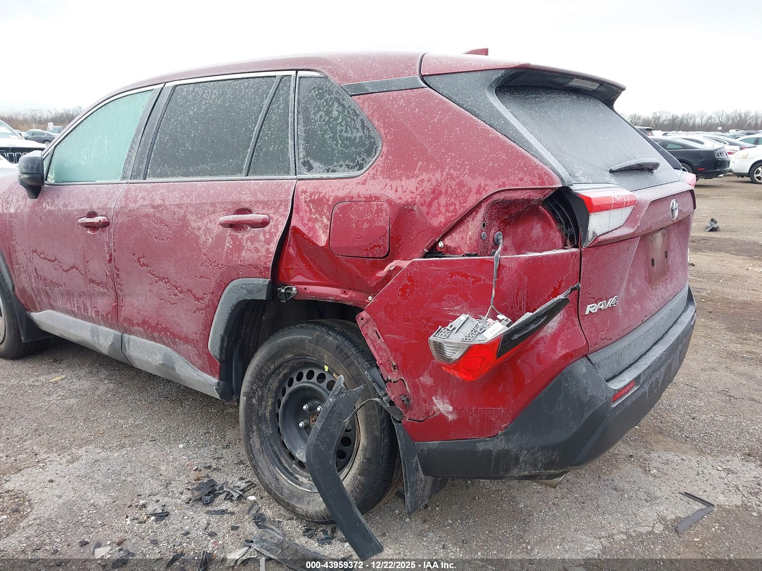 TOYOTA RAV4 image 6