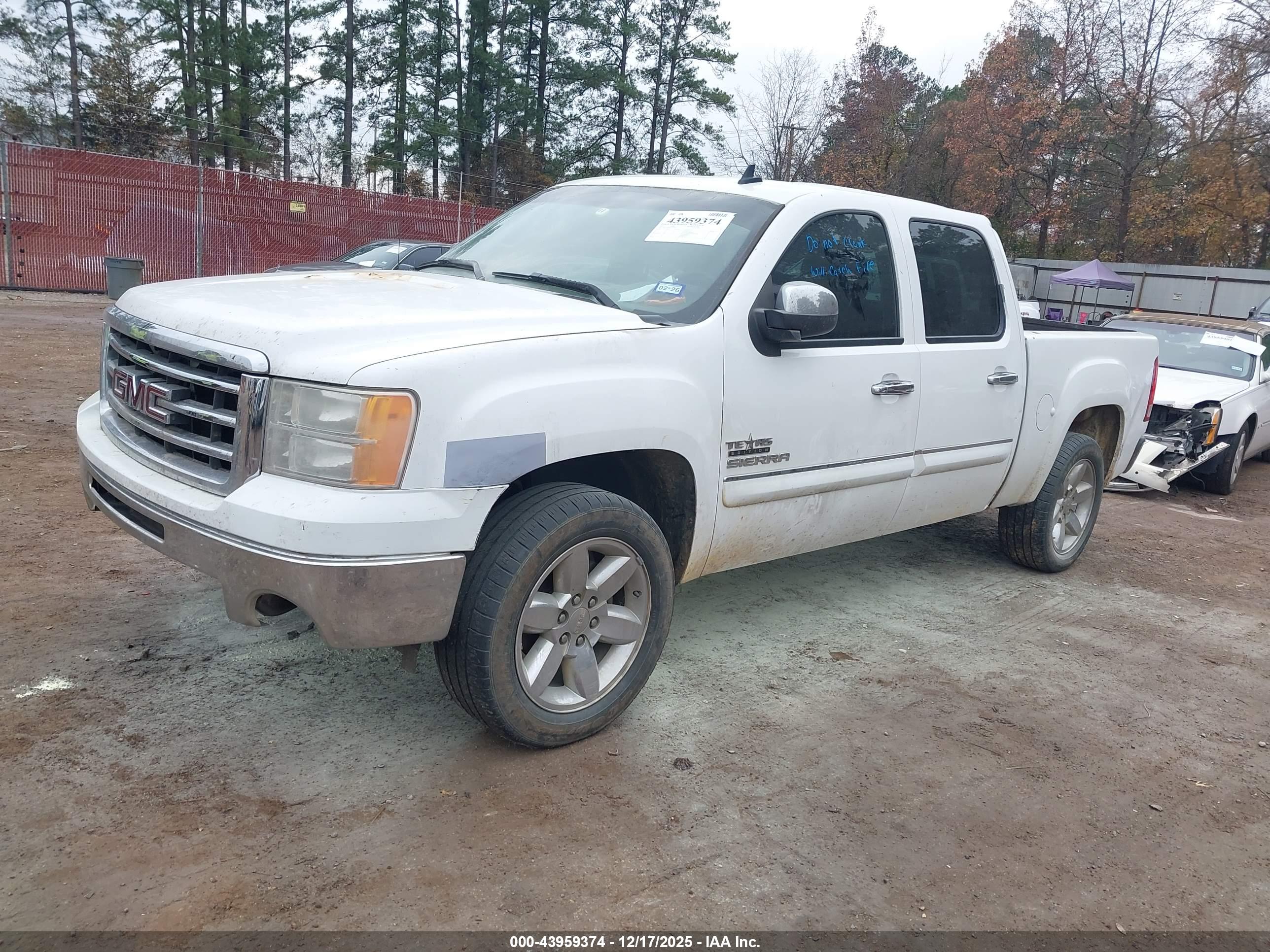 GMC SIERRA image 2
