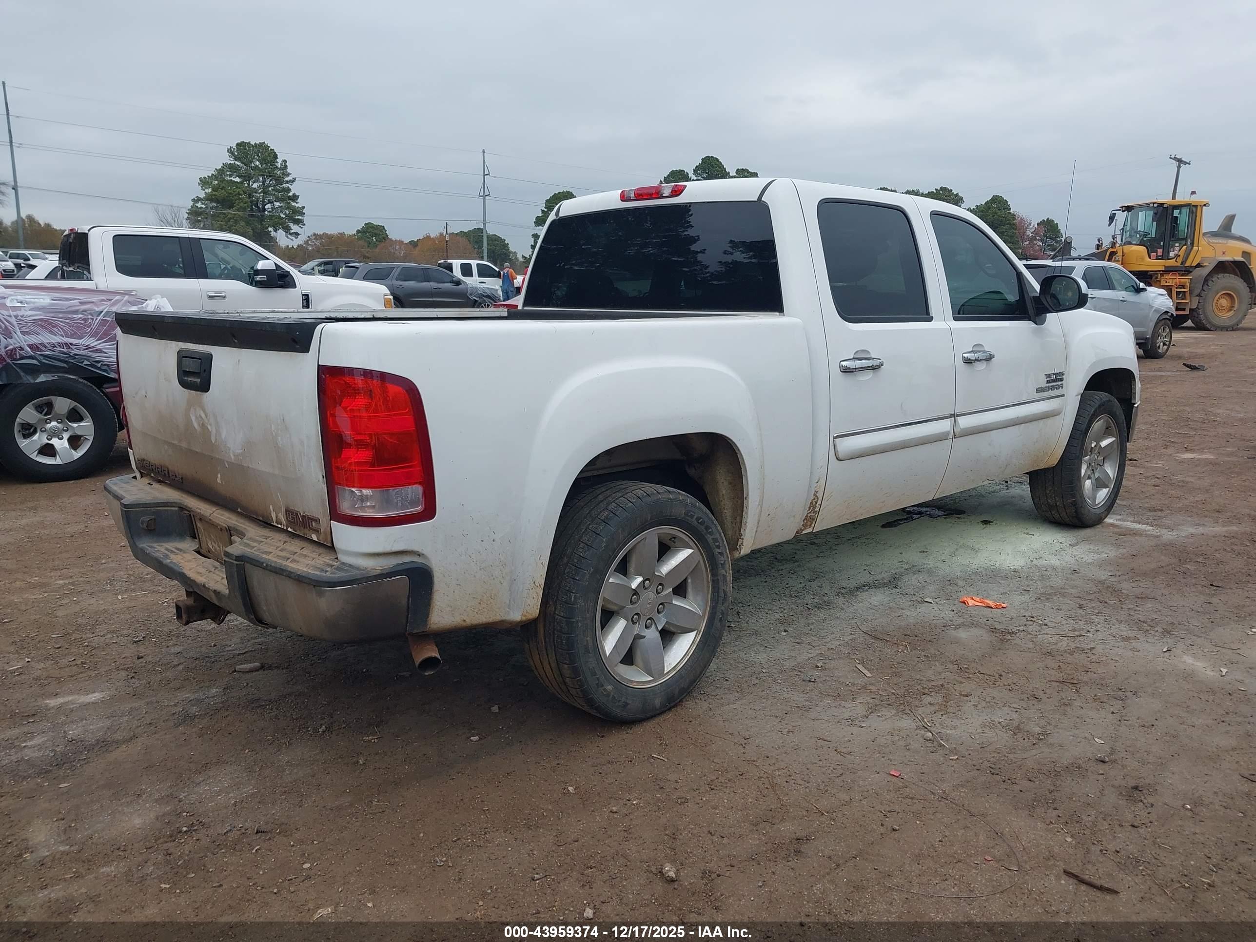 GMC SIERRA image 4