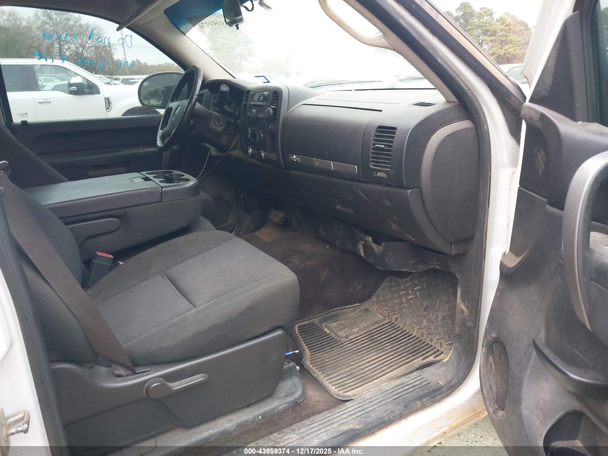 GMC SIERRA image 5