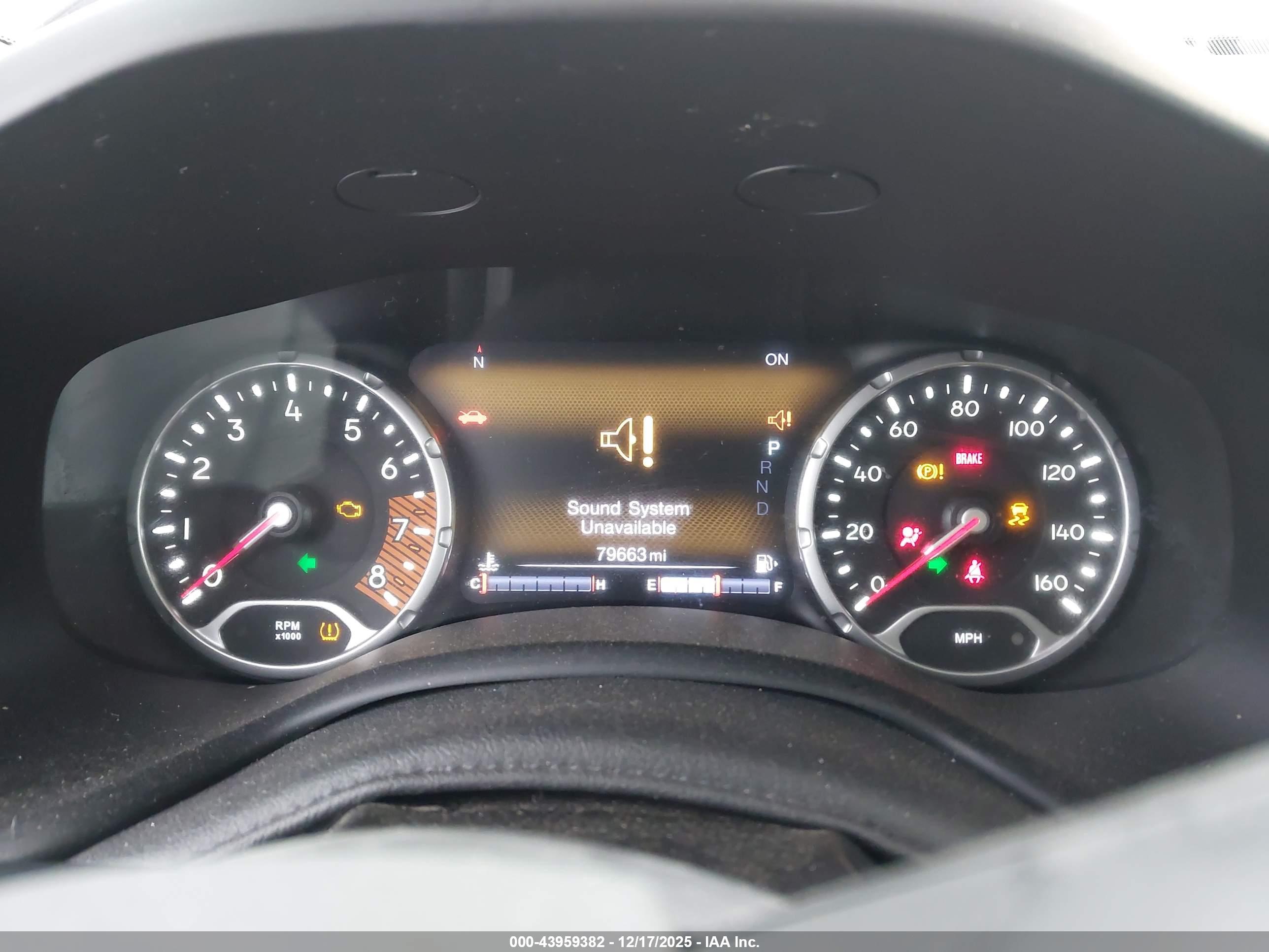 JEEP RENEGADE image 7