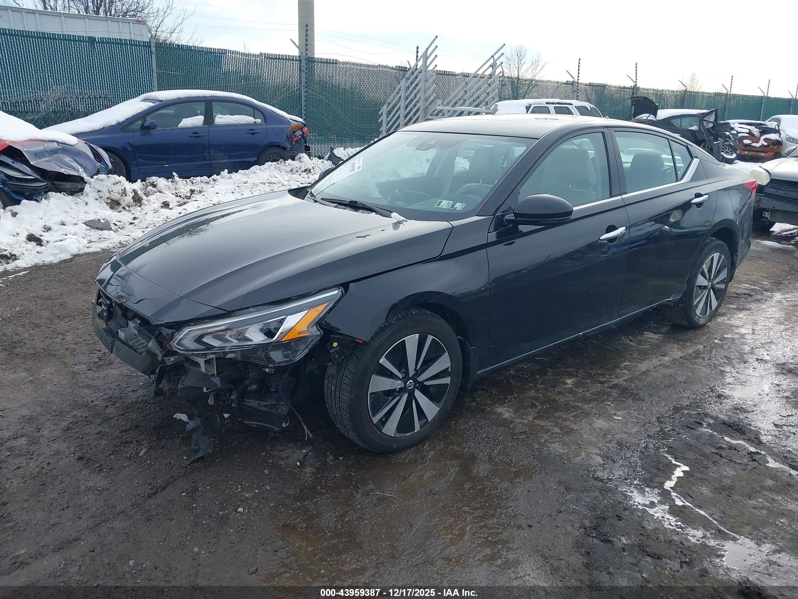NISSAN ALTIMA image 2