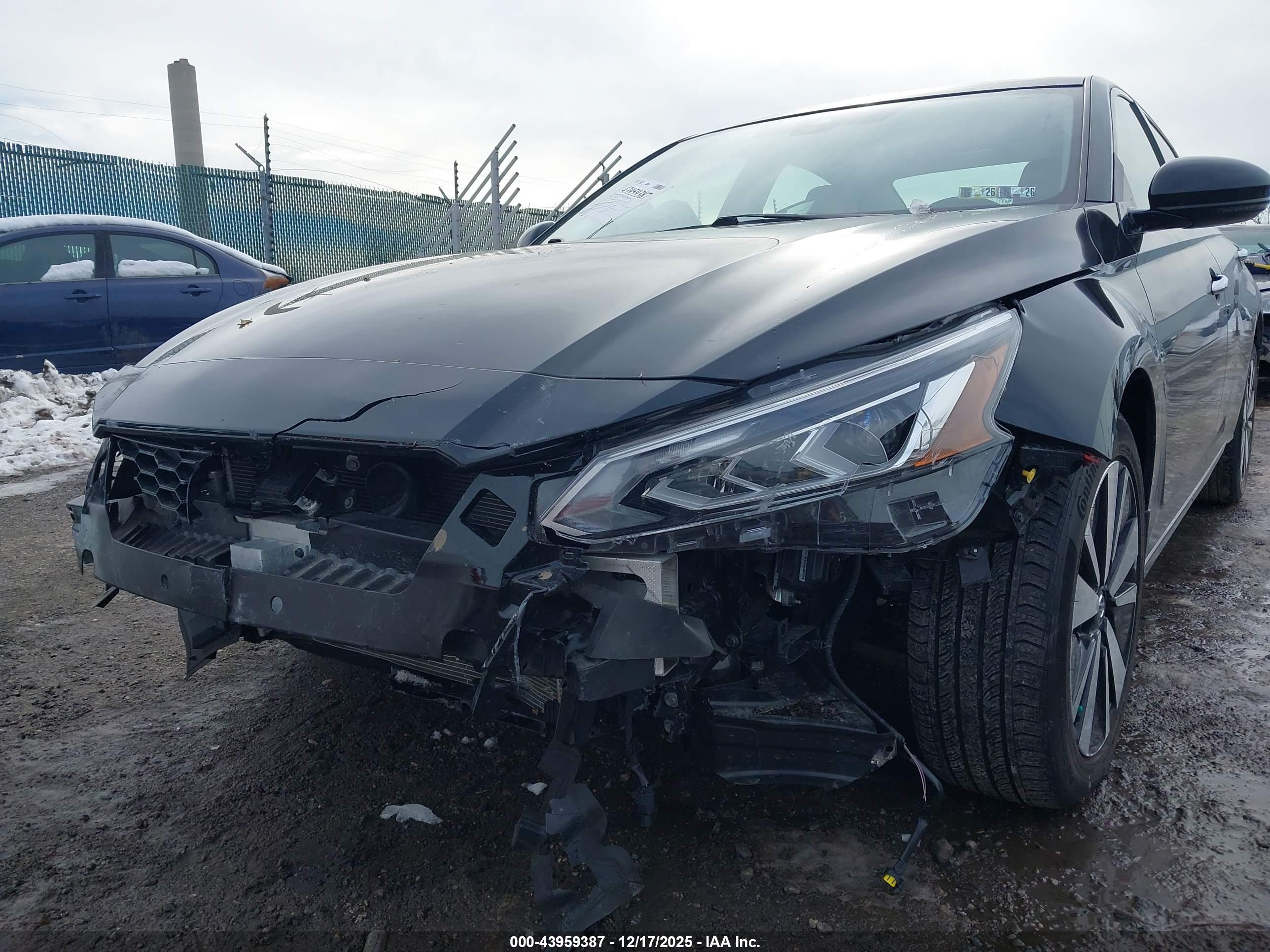 NISSAN ALTIMA image 6
