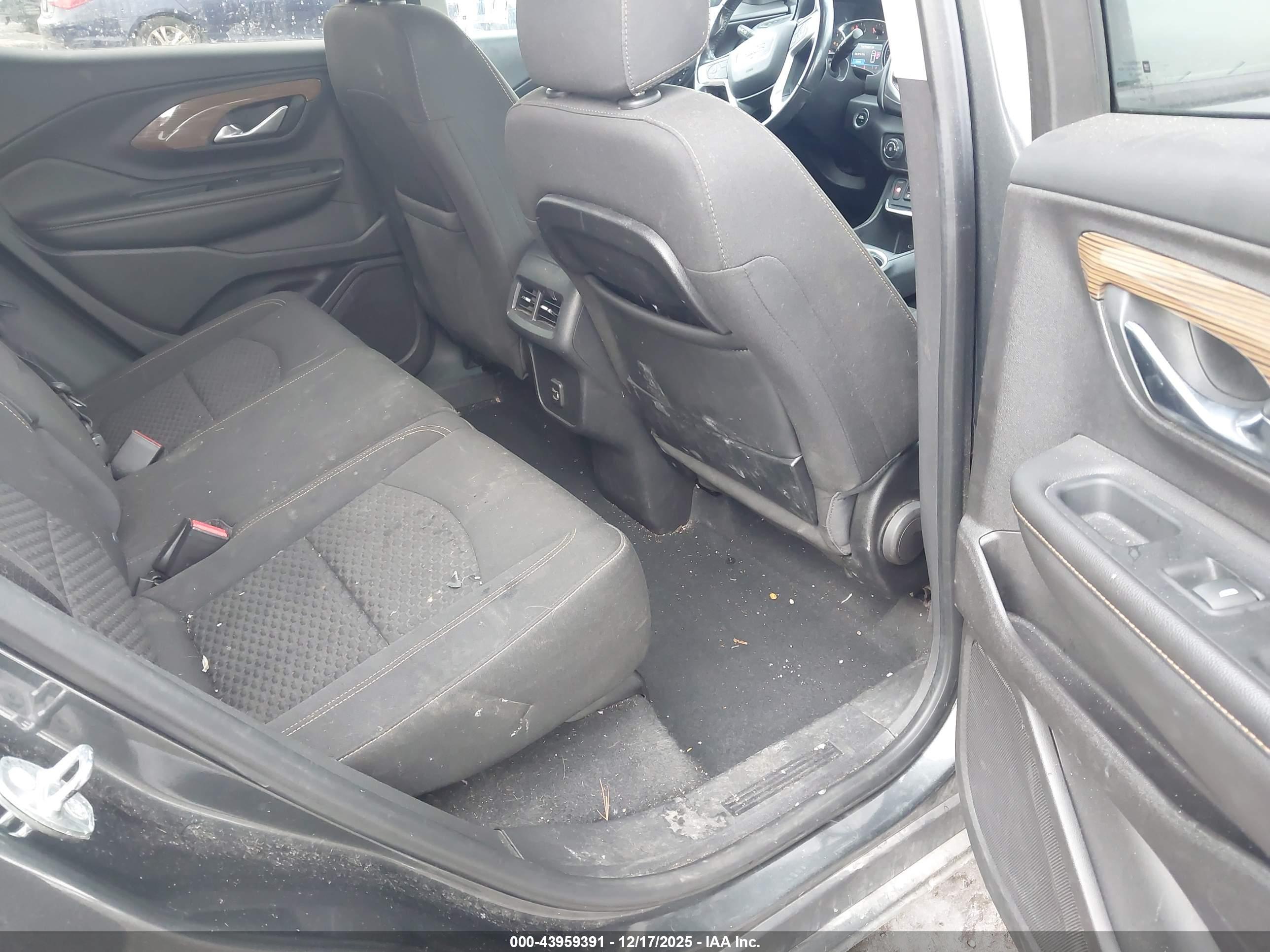 GMC TERRAIN image 8