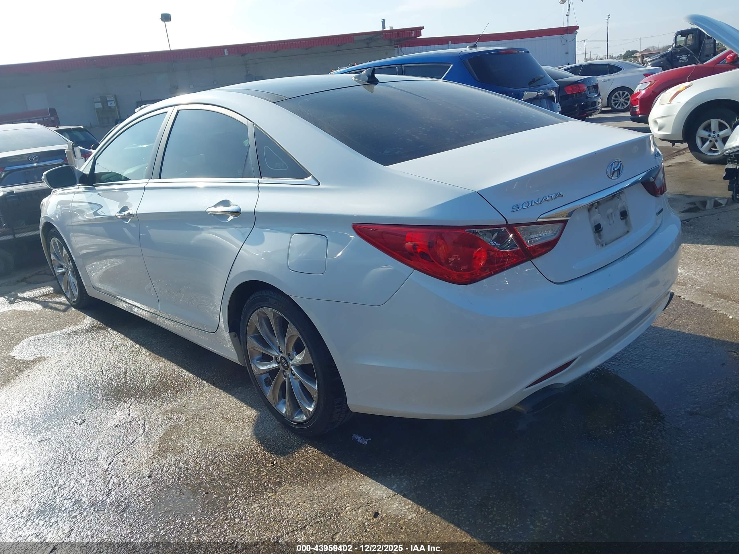HYUNDAI SONATA image 3