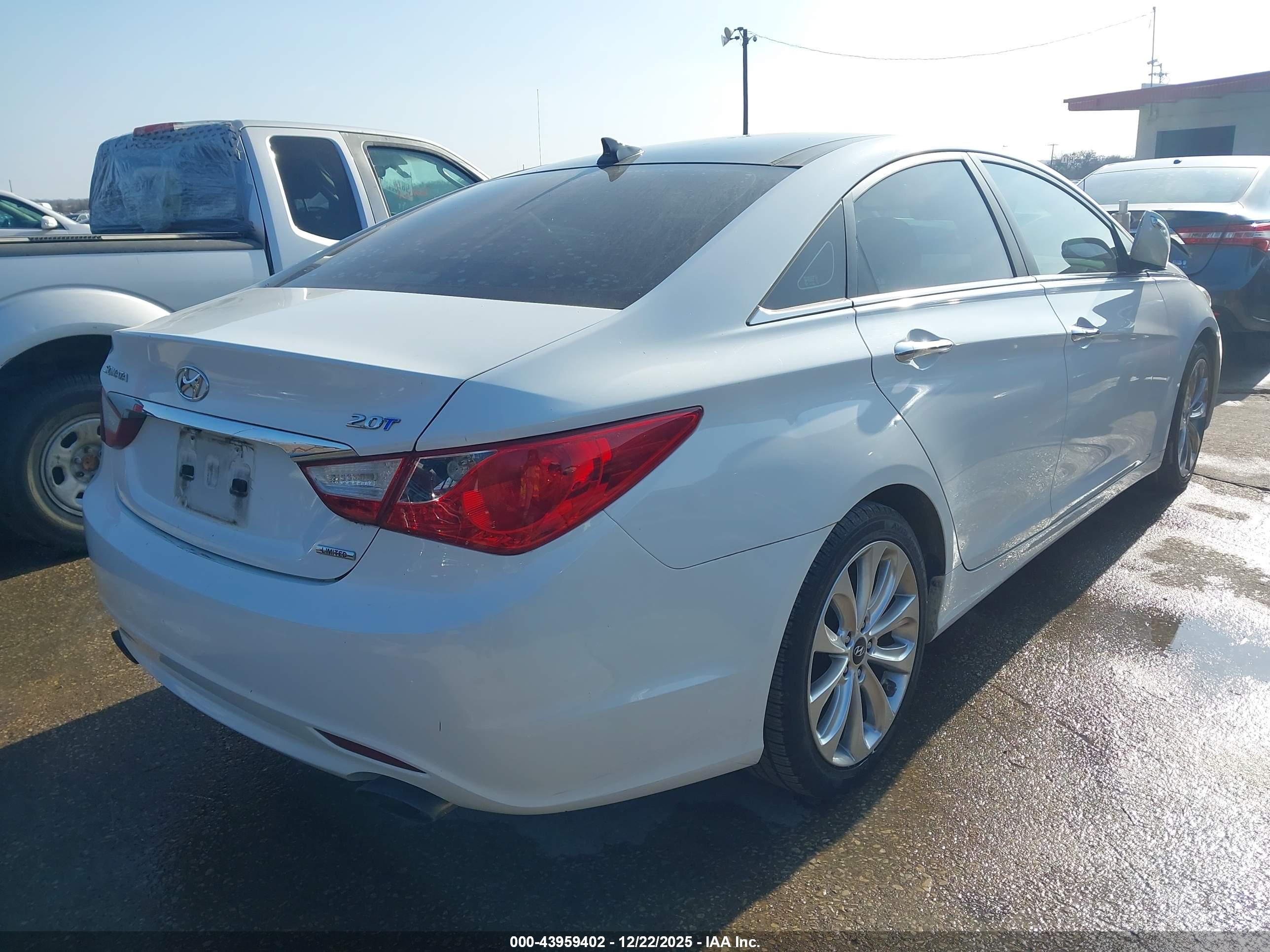 HYUNDAI SONATA image 4