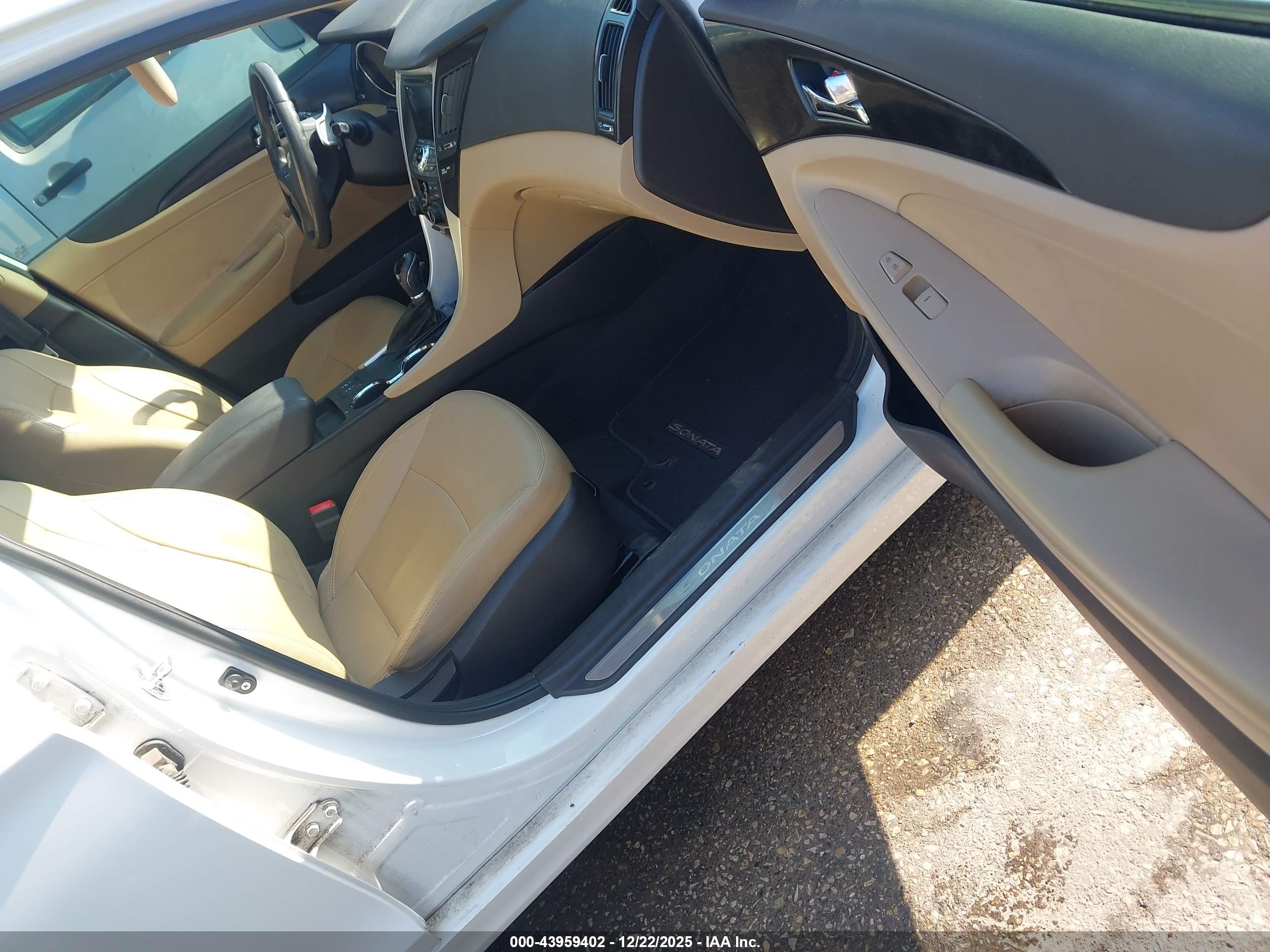 HYUNDAI SONATA image 5