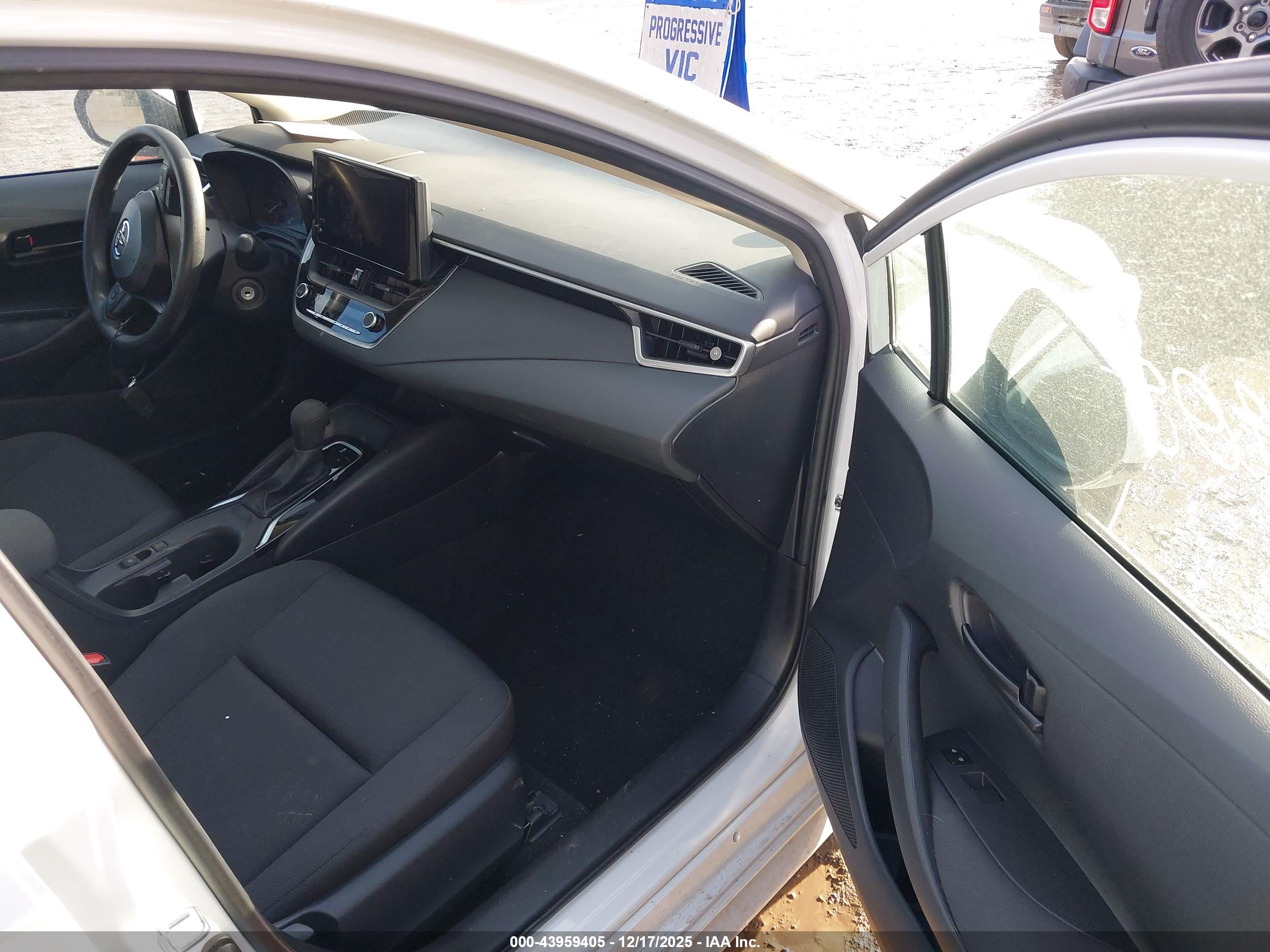 TOYOTA COROLLA image 5