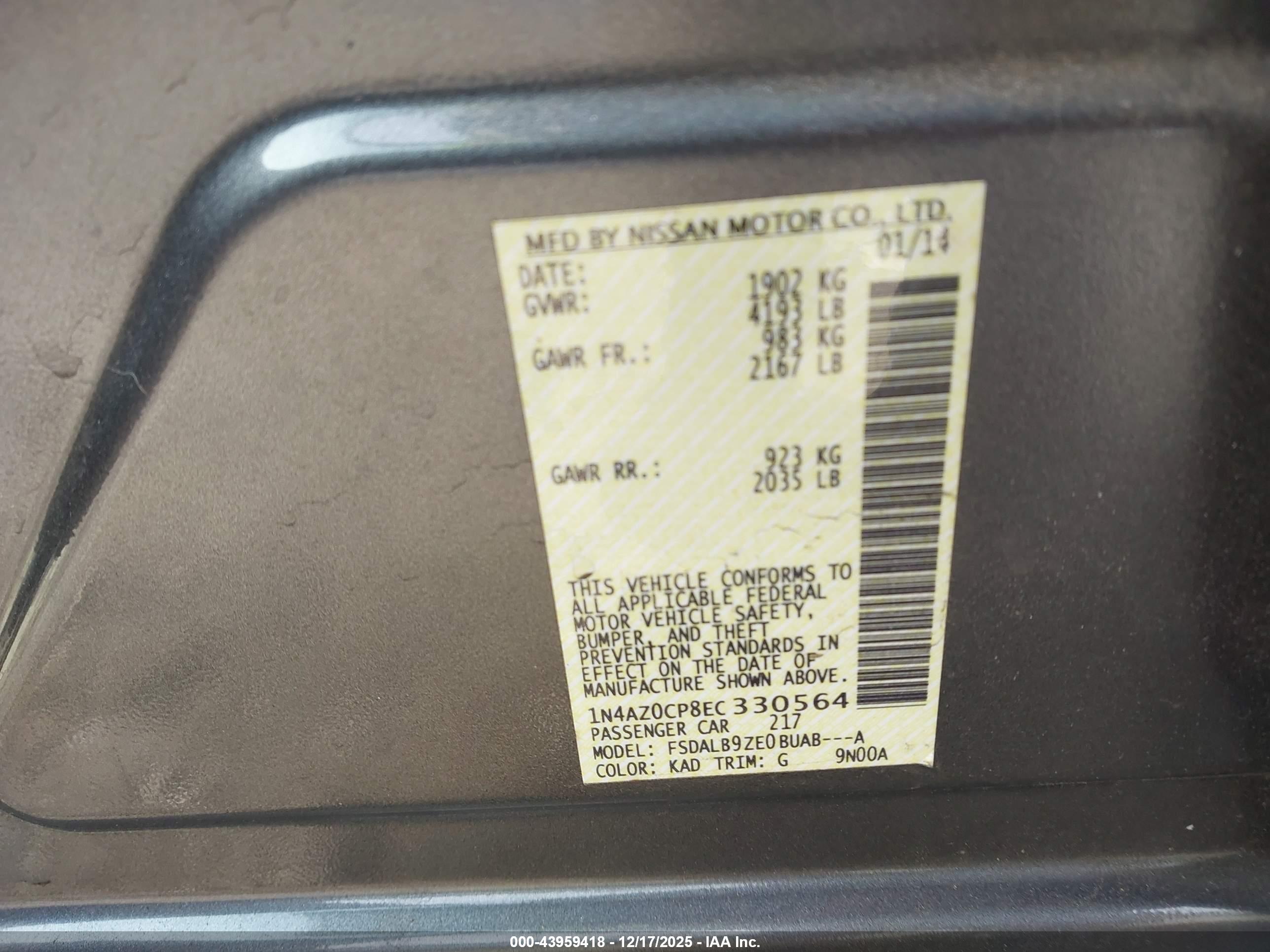 NISSAN LEAF image 9
