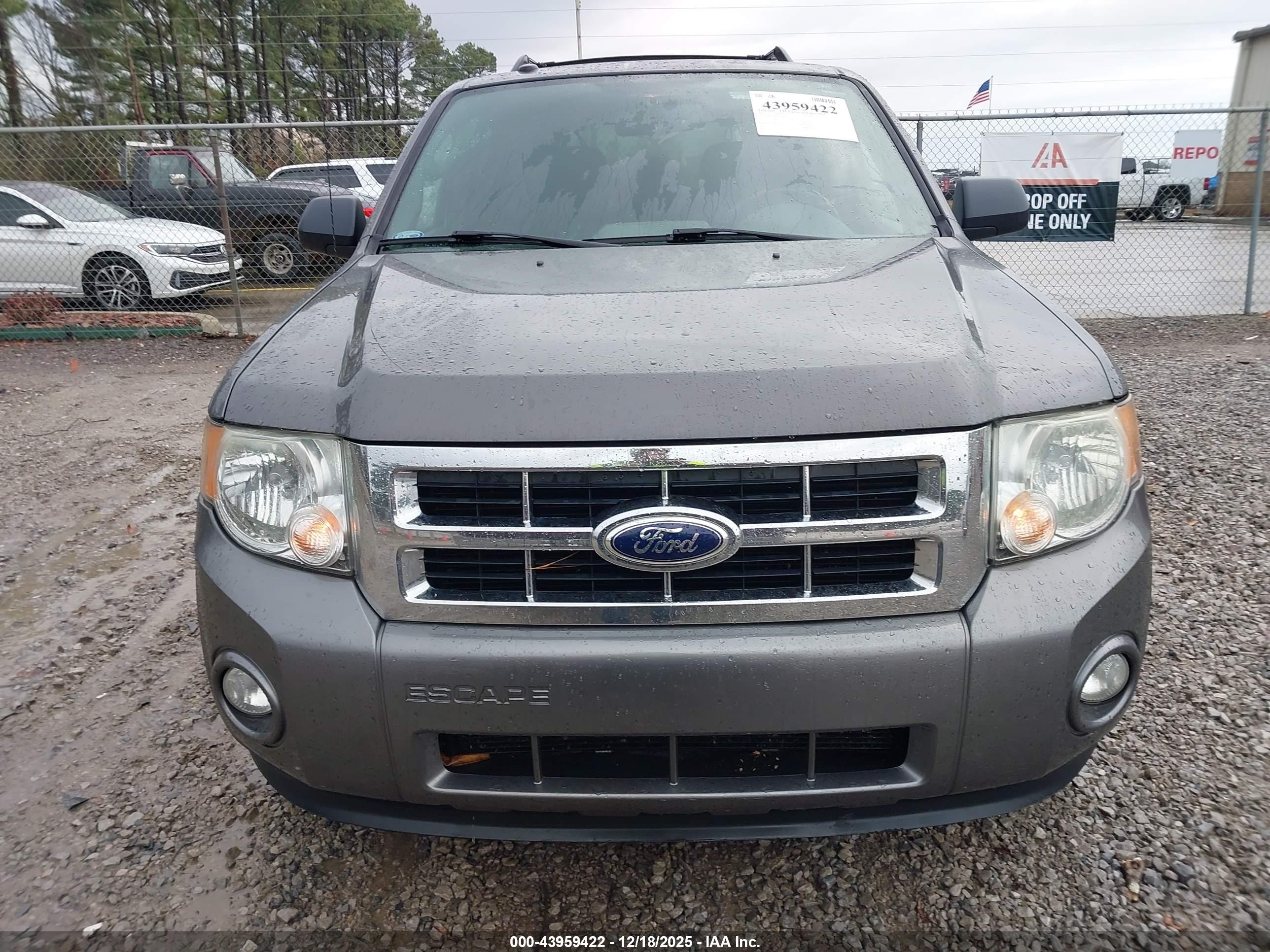 FORD ESCAPE image 6