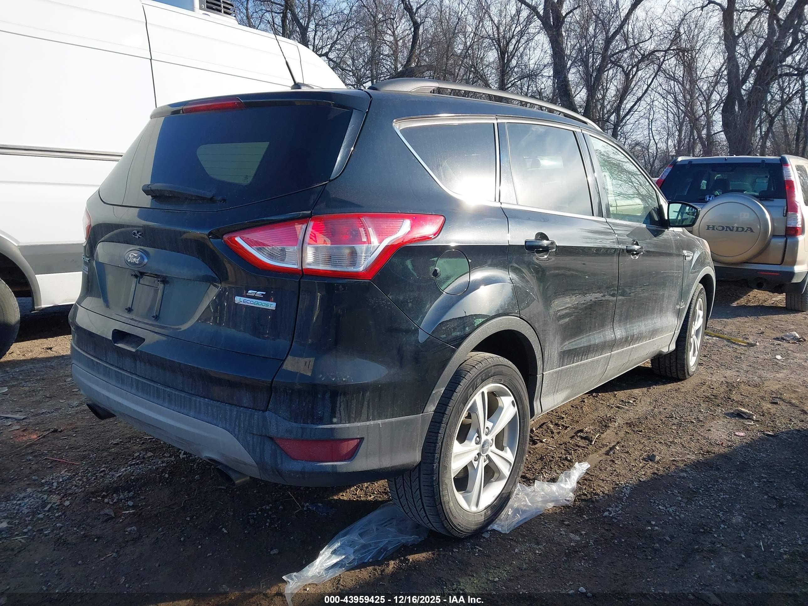 FORD ESCAPE image 4