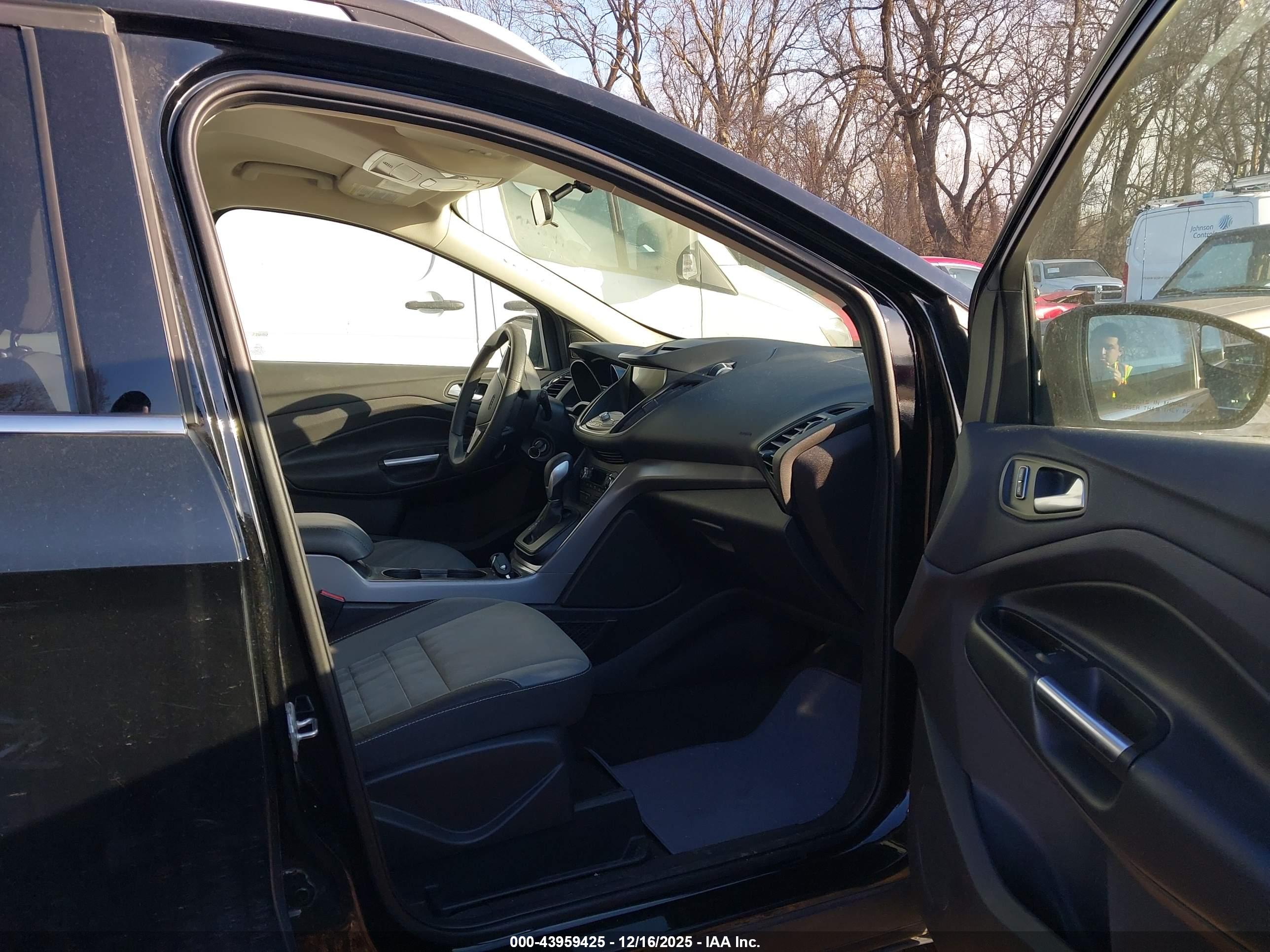 FORD ESCAPE image 5