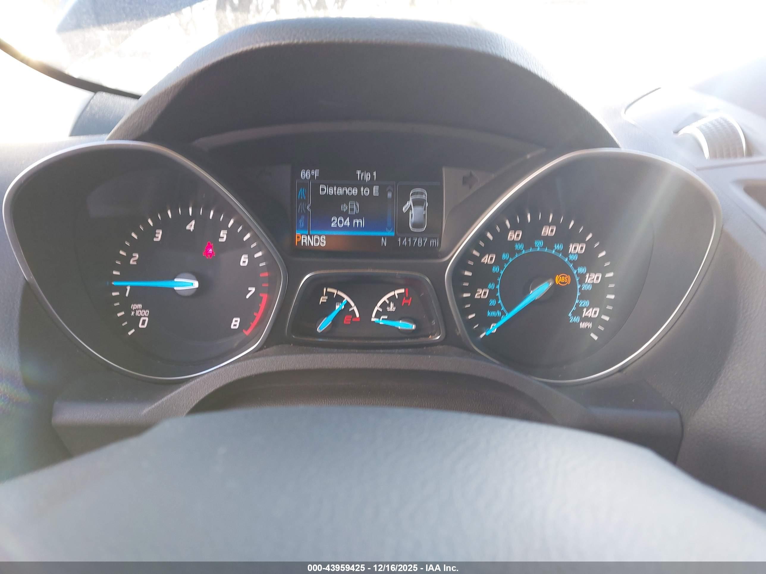 FORD ESCAPE image 7
