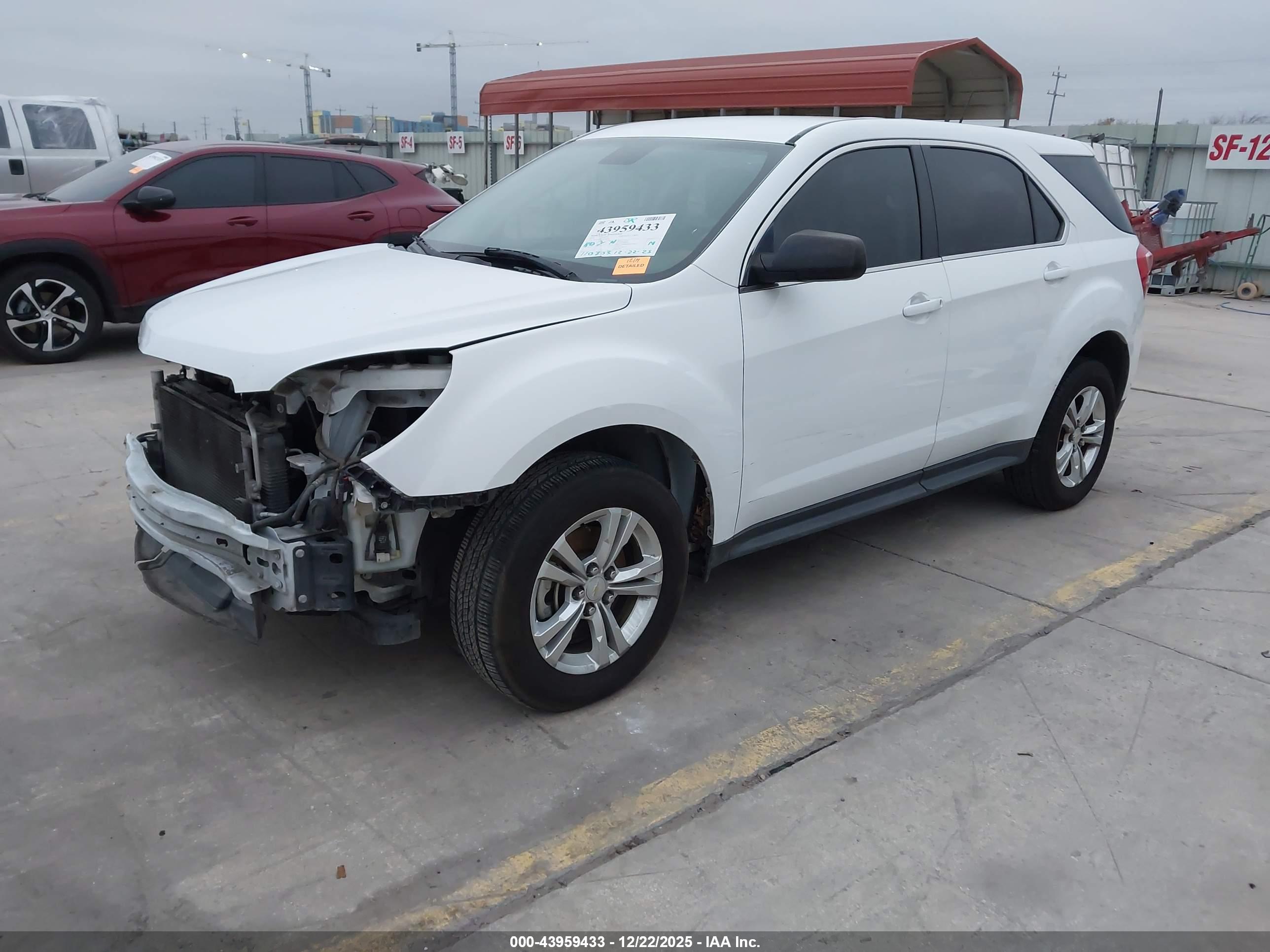 CHEVROLET EQUINOX image 2