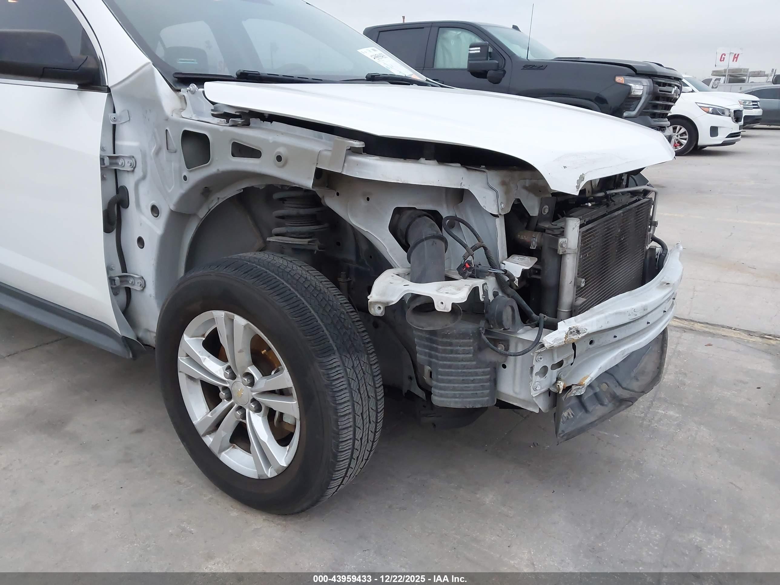 CHEVROLET EQUINOX image 6