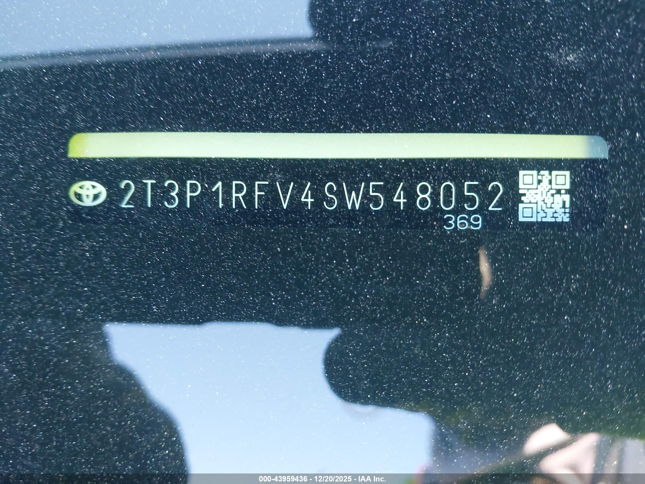 TOYOTA RAV4 image 9