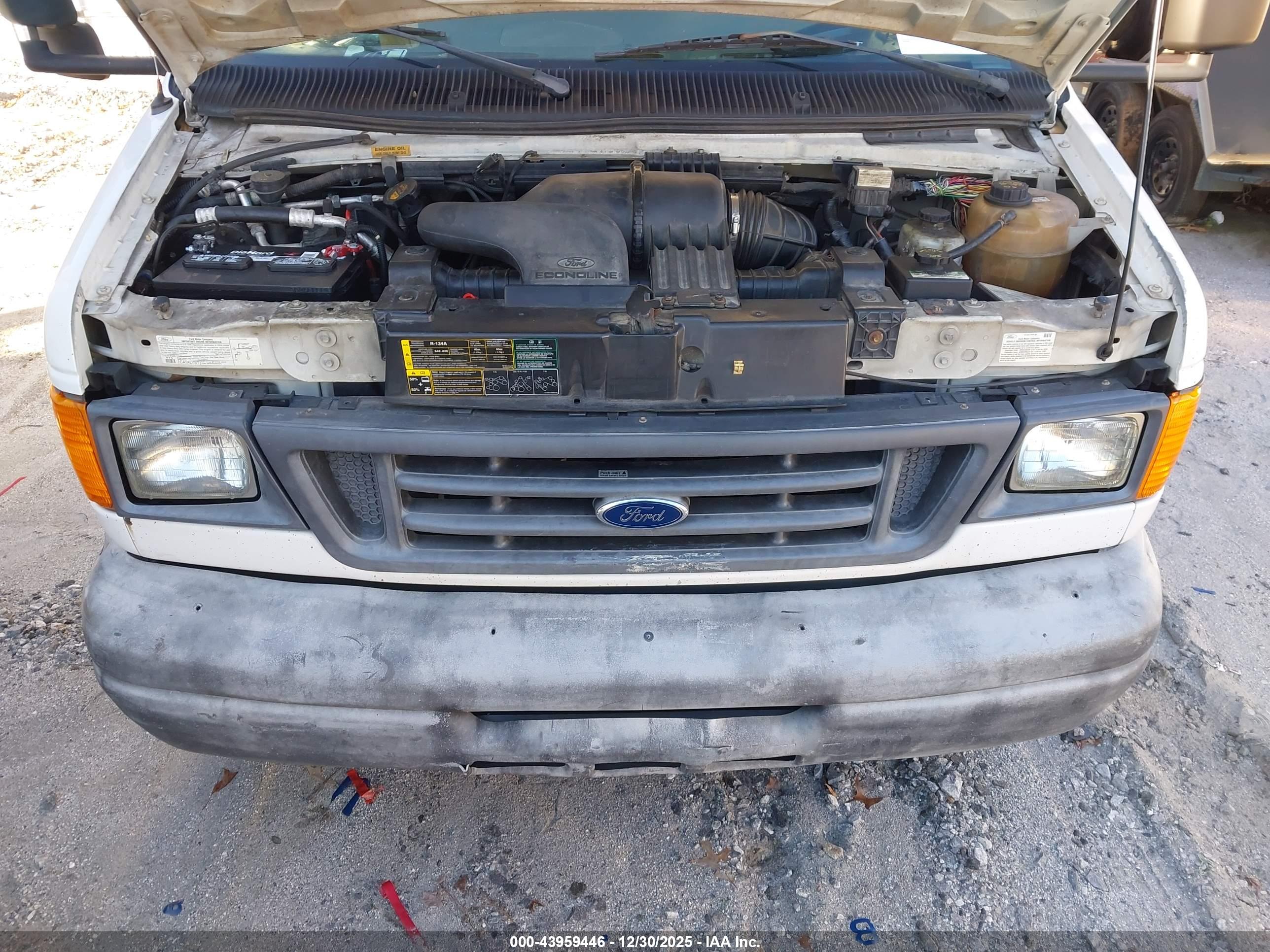 FORD E-450 image 10