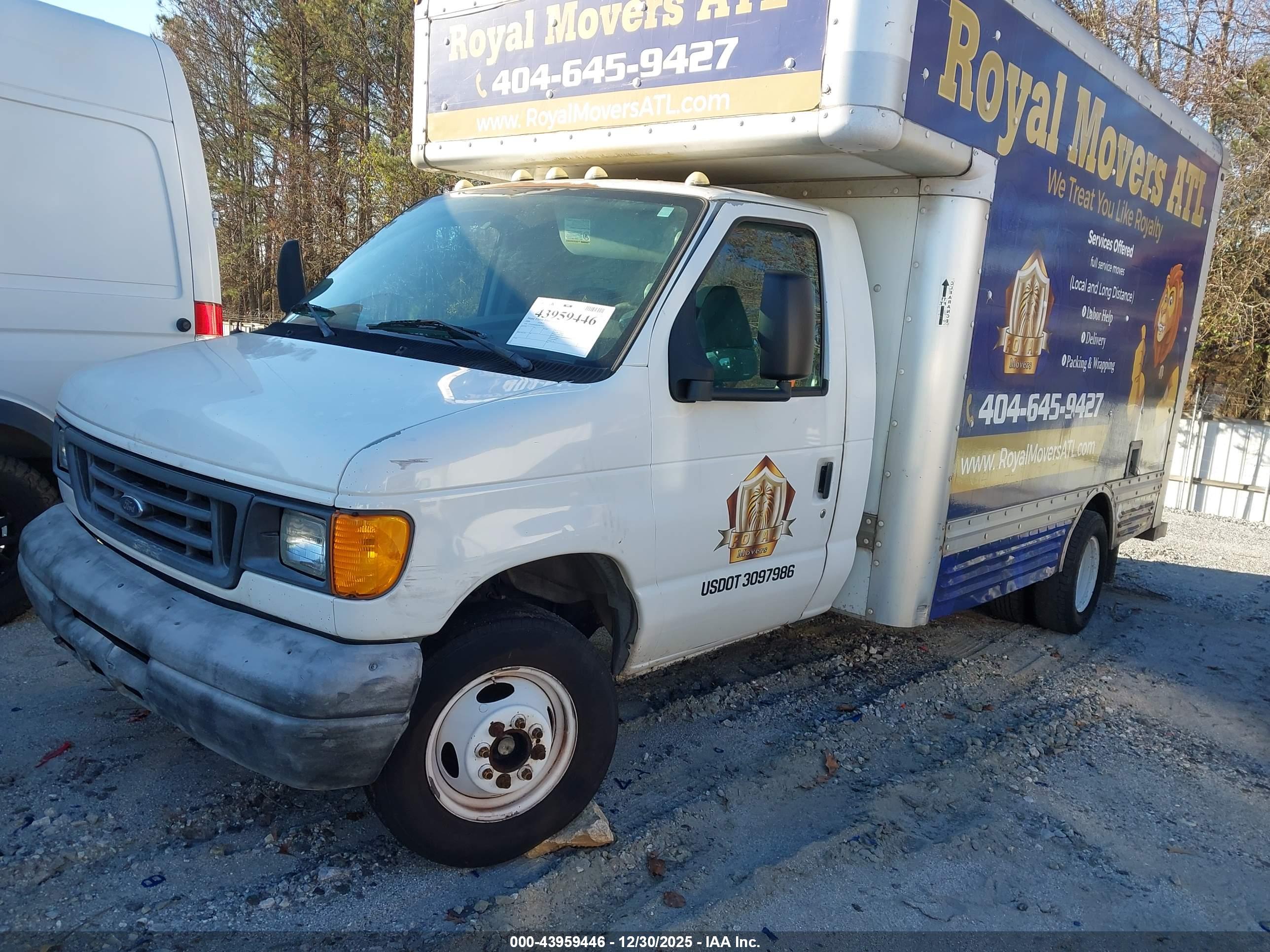FORD E-450 image 2