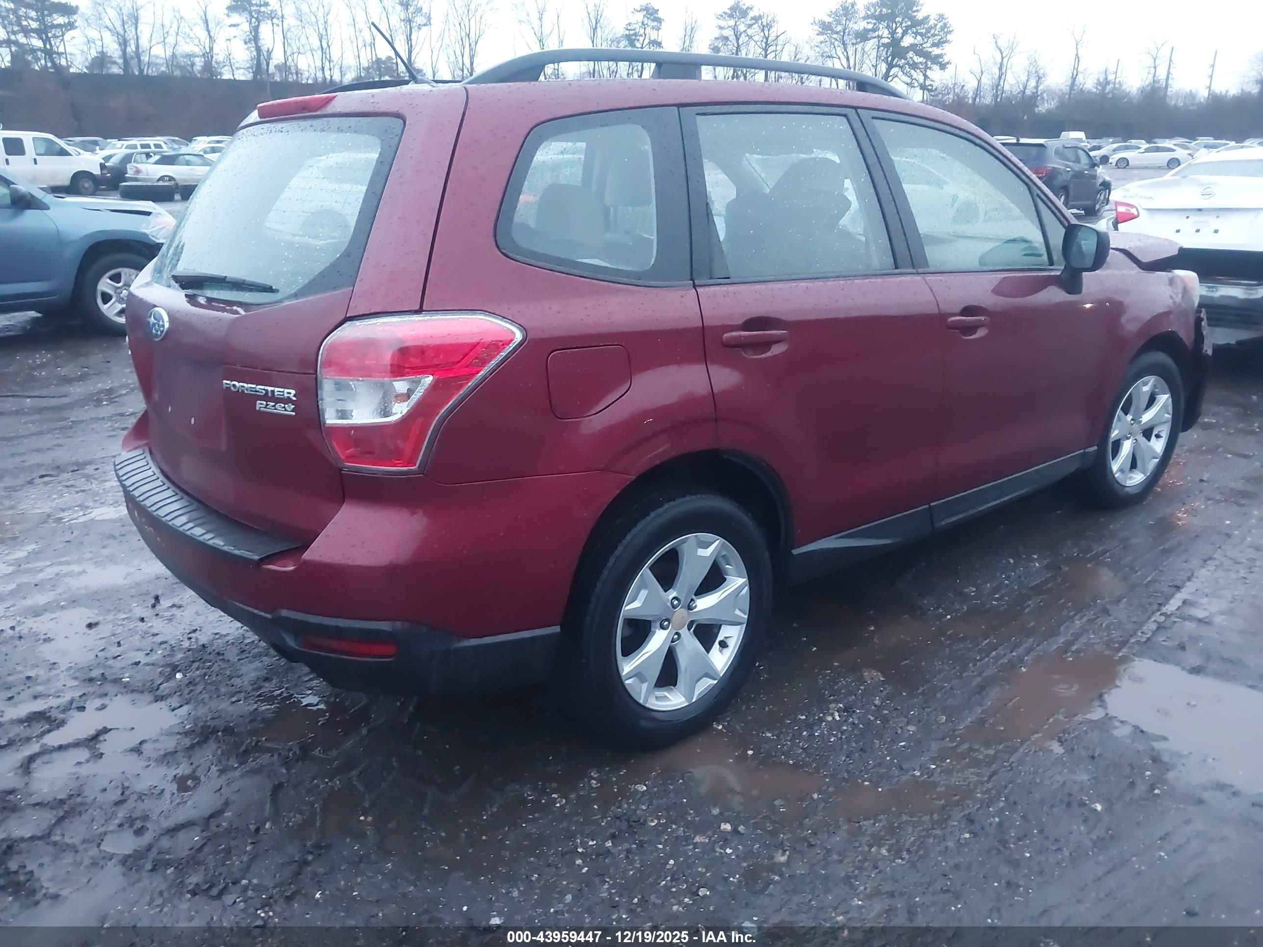 SUBARU FORESTER image 4
