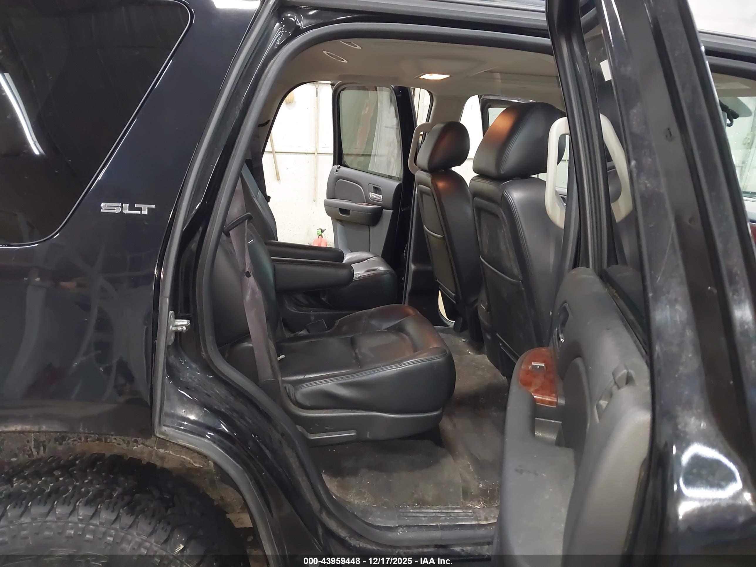 GMC YUKON image 8