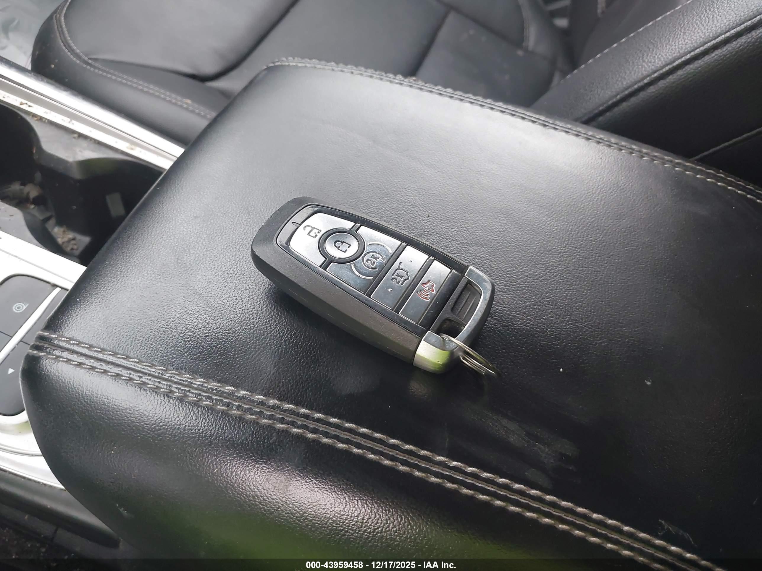 FORD EXPLORER image 11