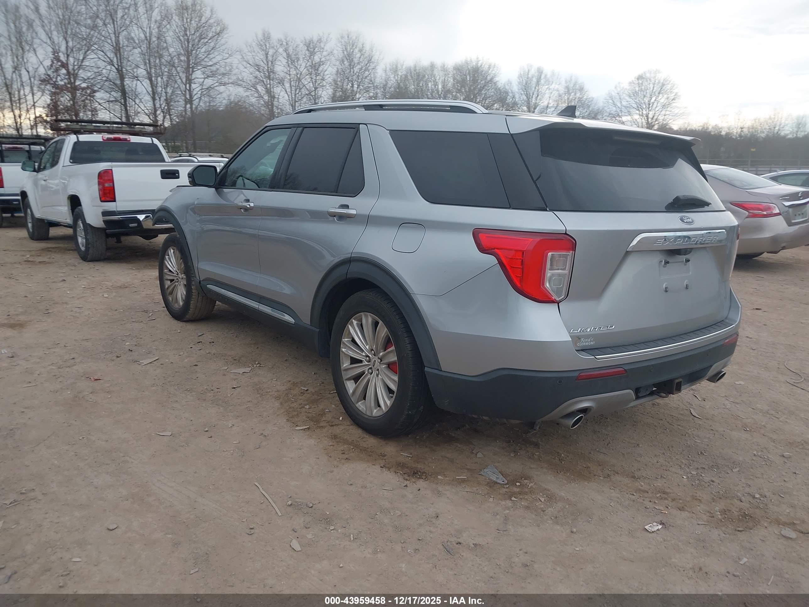 FORD EXPLORER image 3
