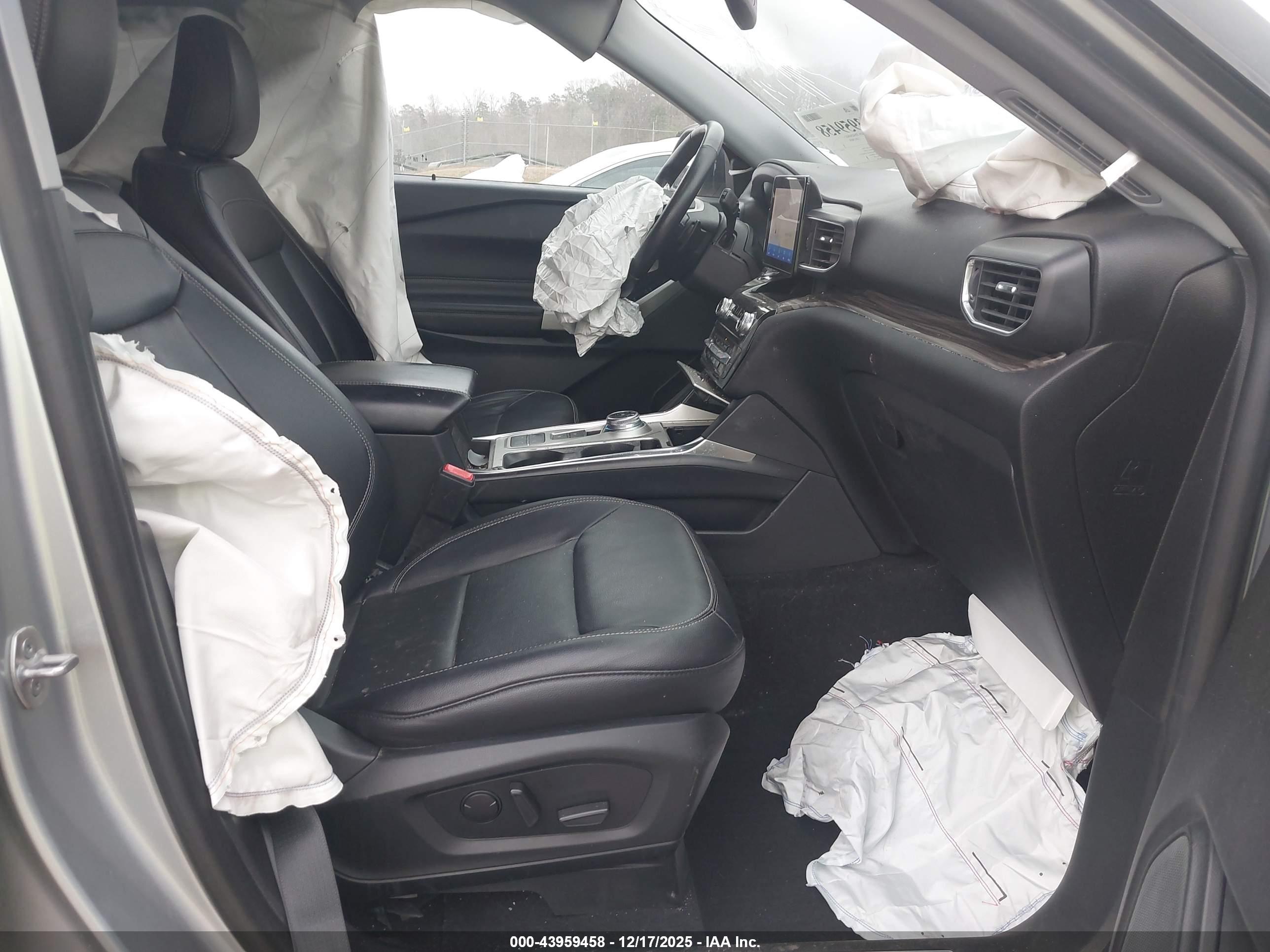 FORD EXPLORER image 5