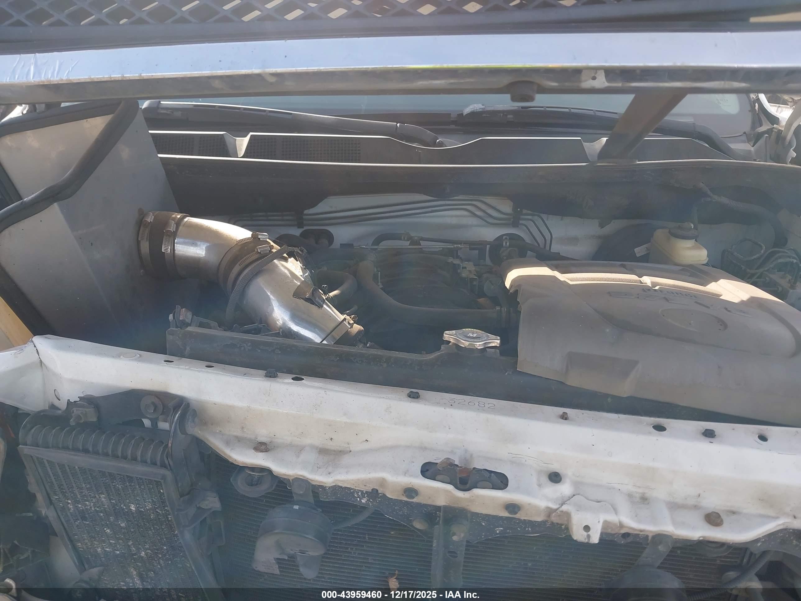 TOYOTA TUNDRA image 10
