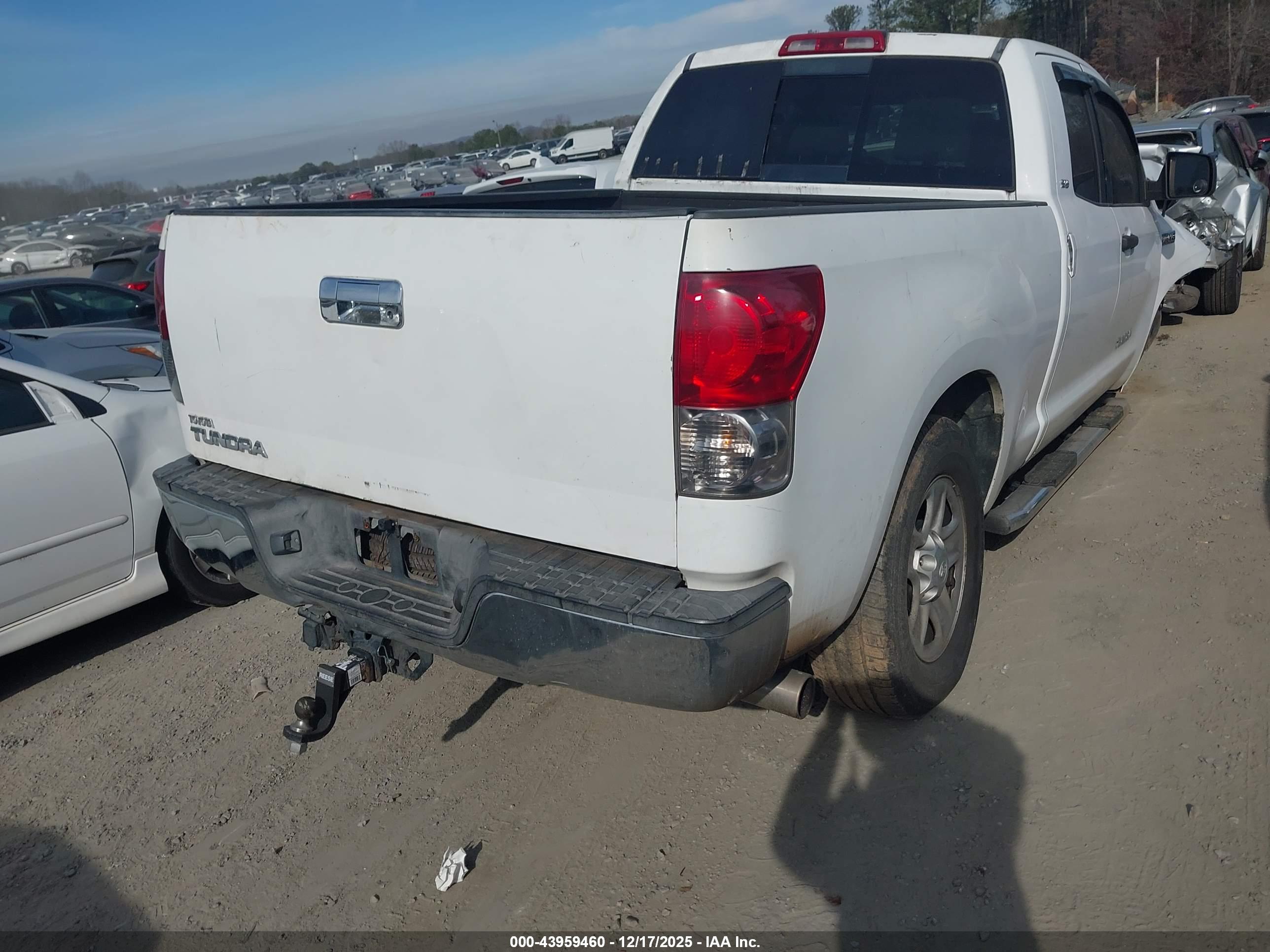 TOYOTA TUNDRA image 4