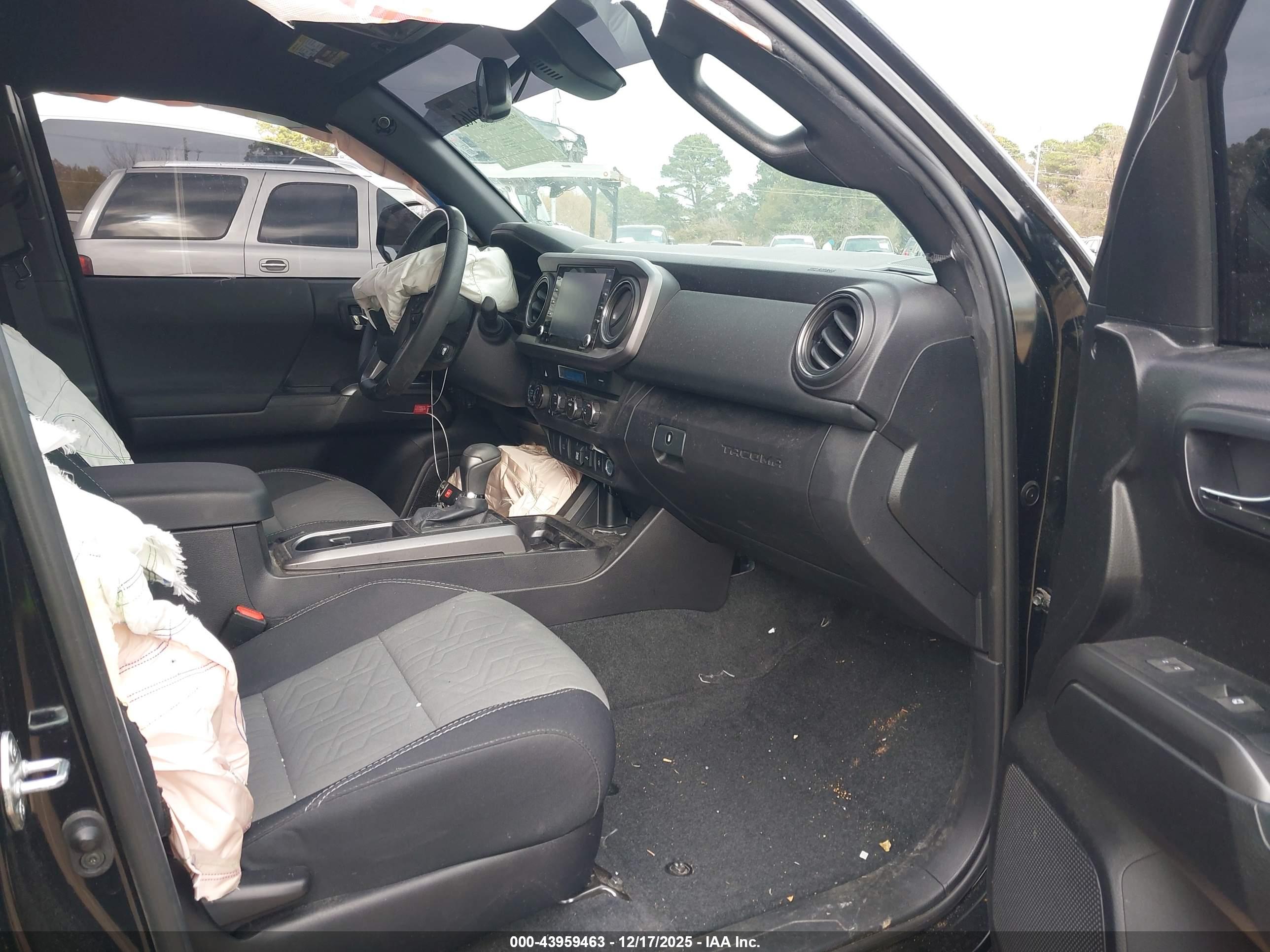 TOYOTA TACOMA image 5