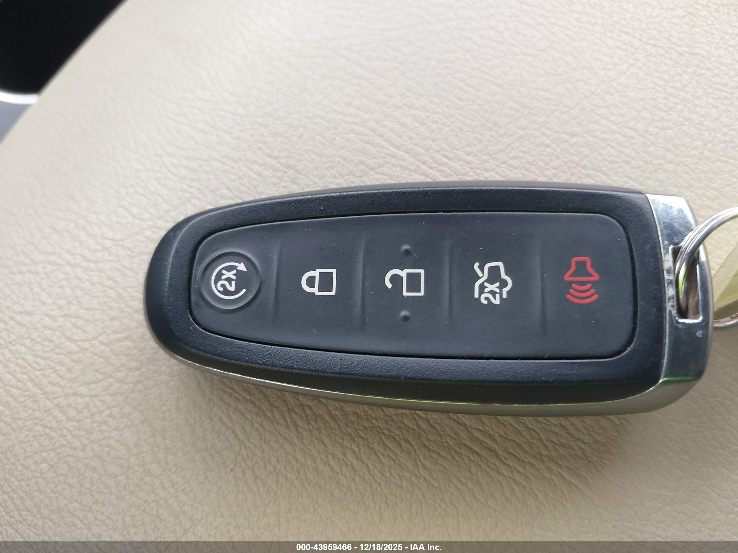 FORD FLEX image 11
