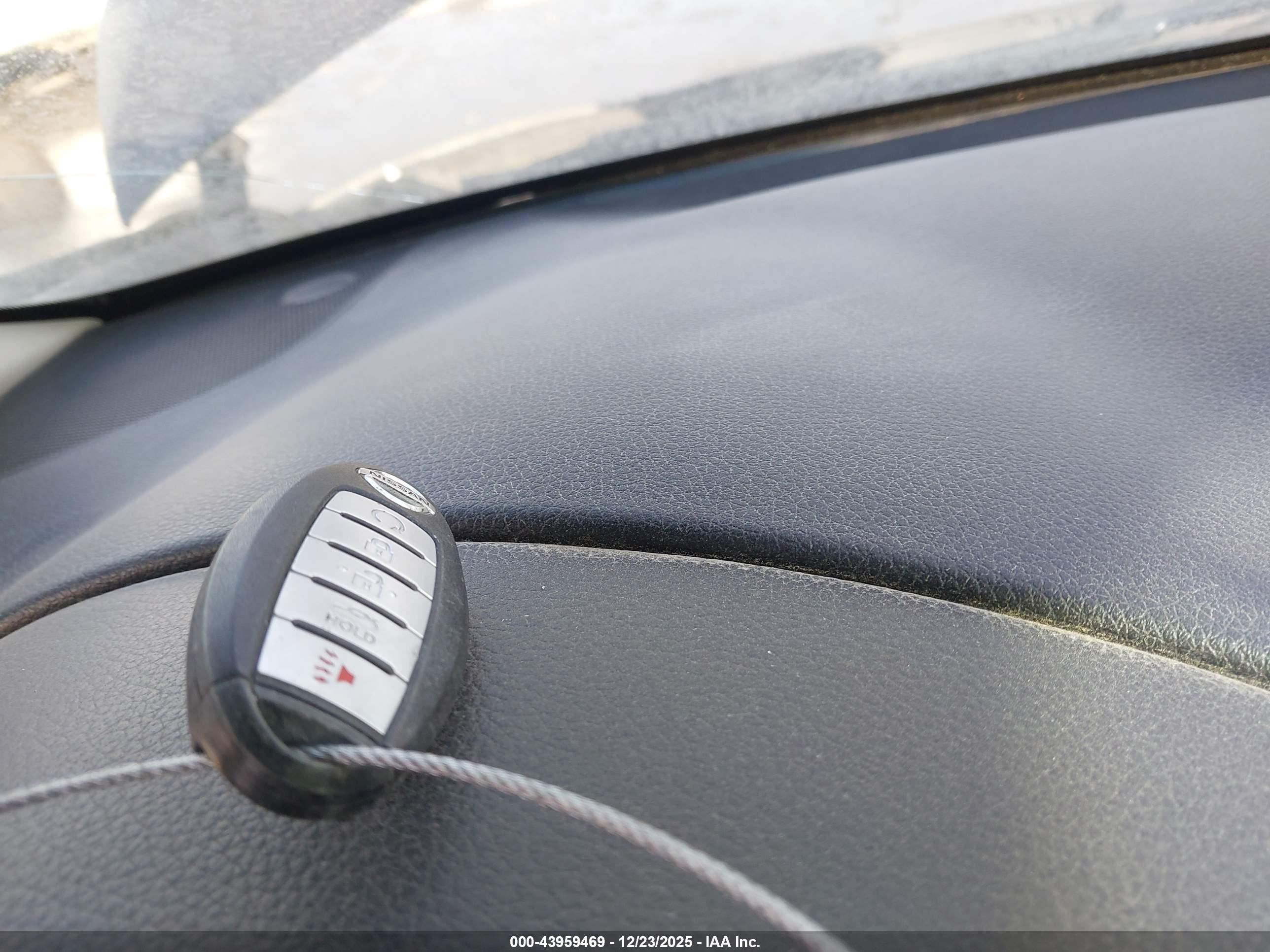 NISSAN ALTIMA image 11