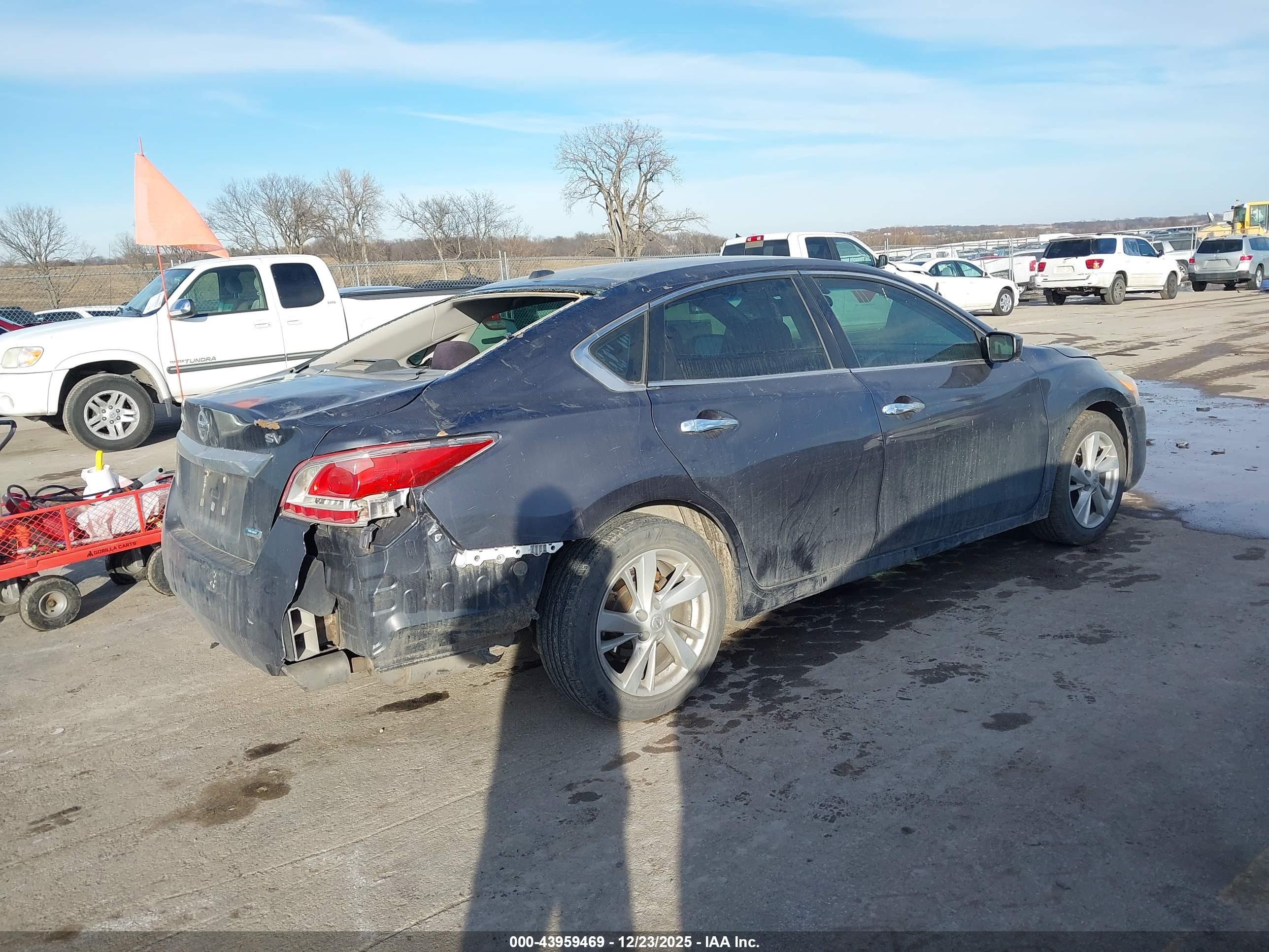 NISSAN ALTIMA image 4