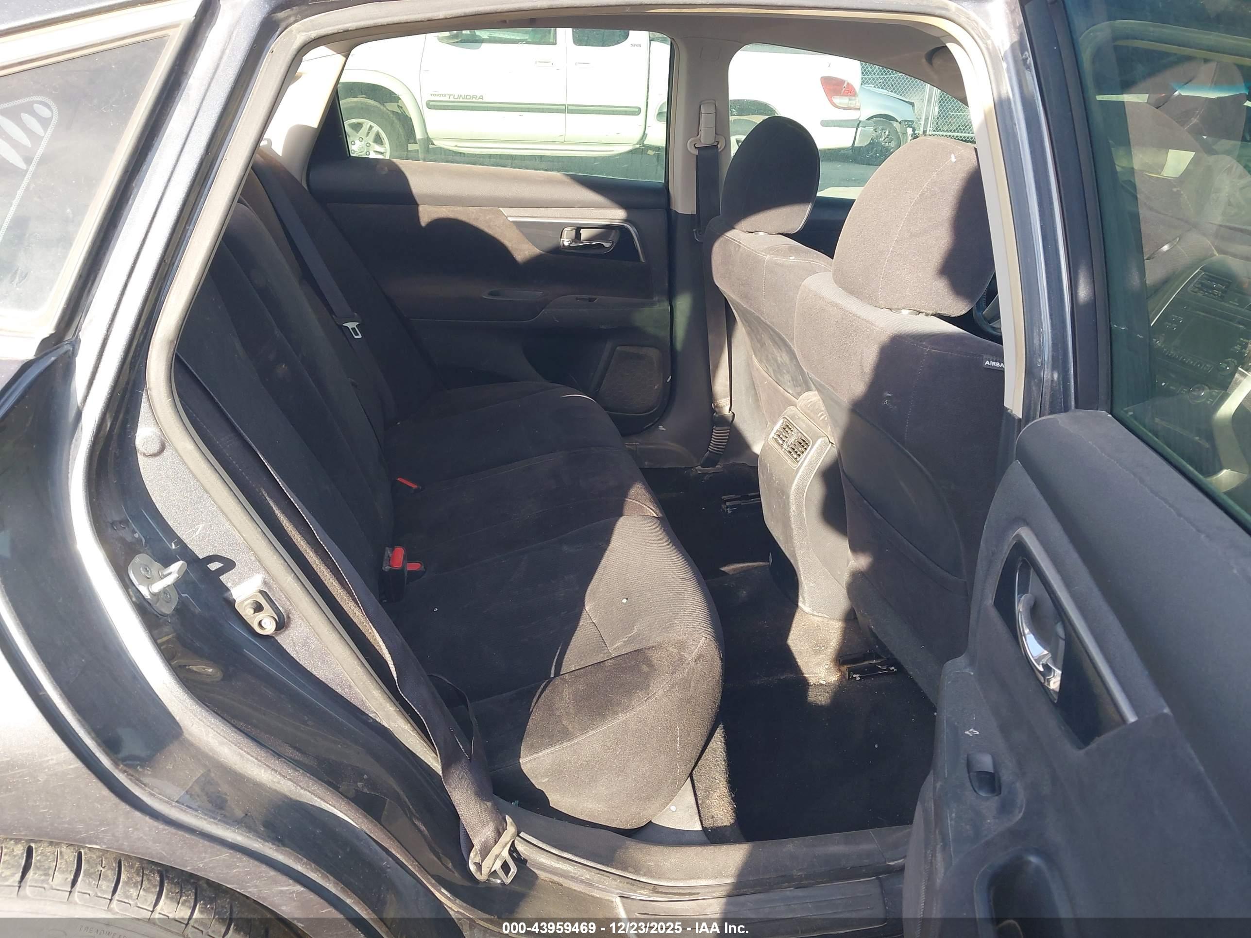 NISSAN ALTIMA image 8