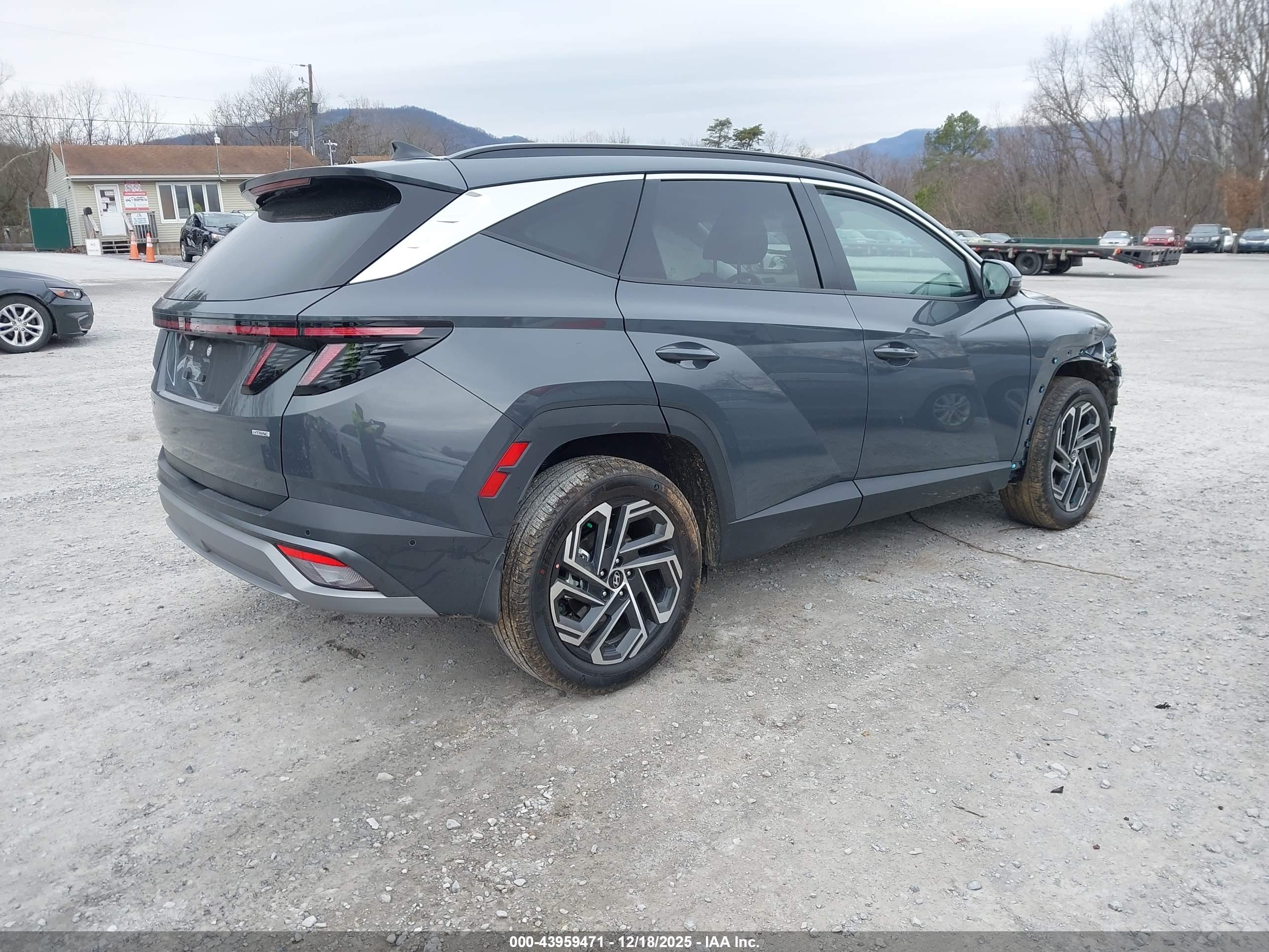 HYUNDAI TUCSON image 4