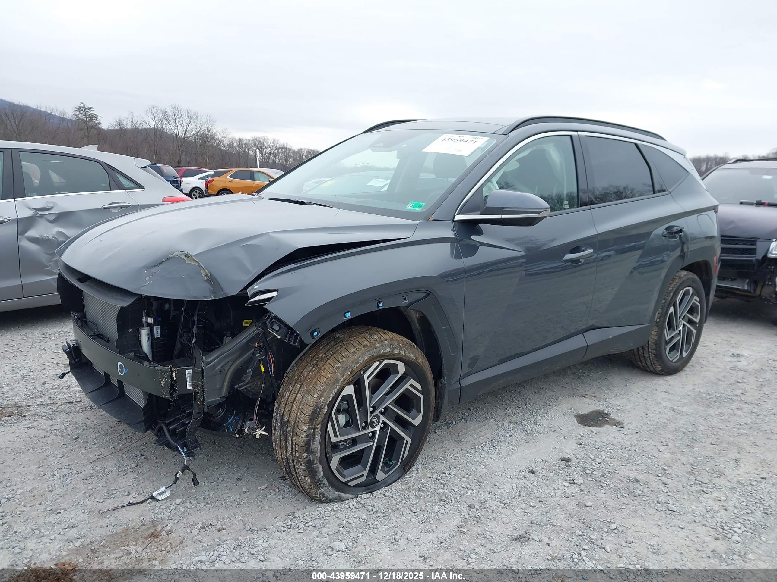 HYUNDAI TUCSON image 6