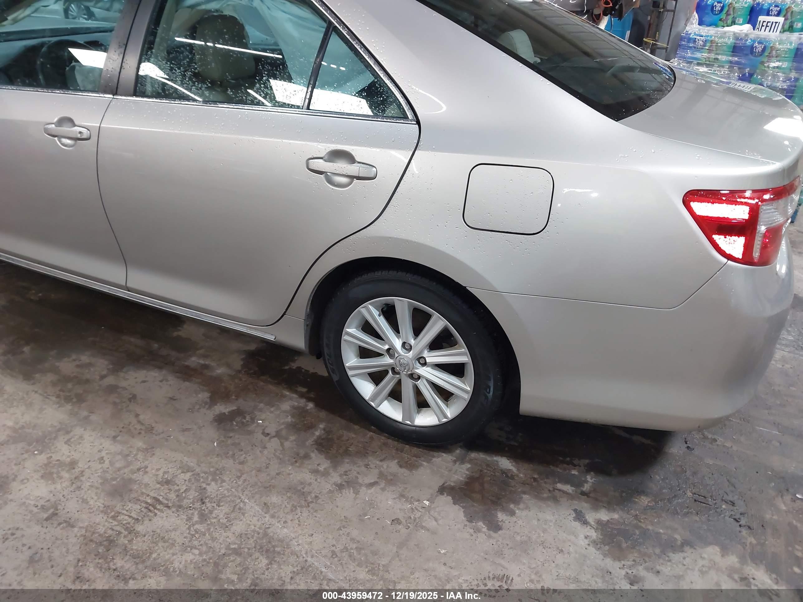 TOYOTA CAMRY image 3
