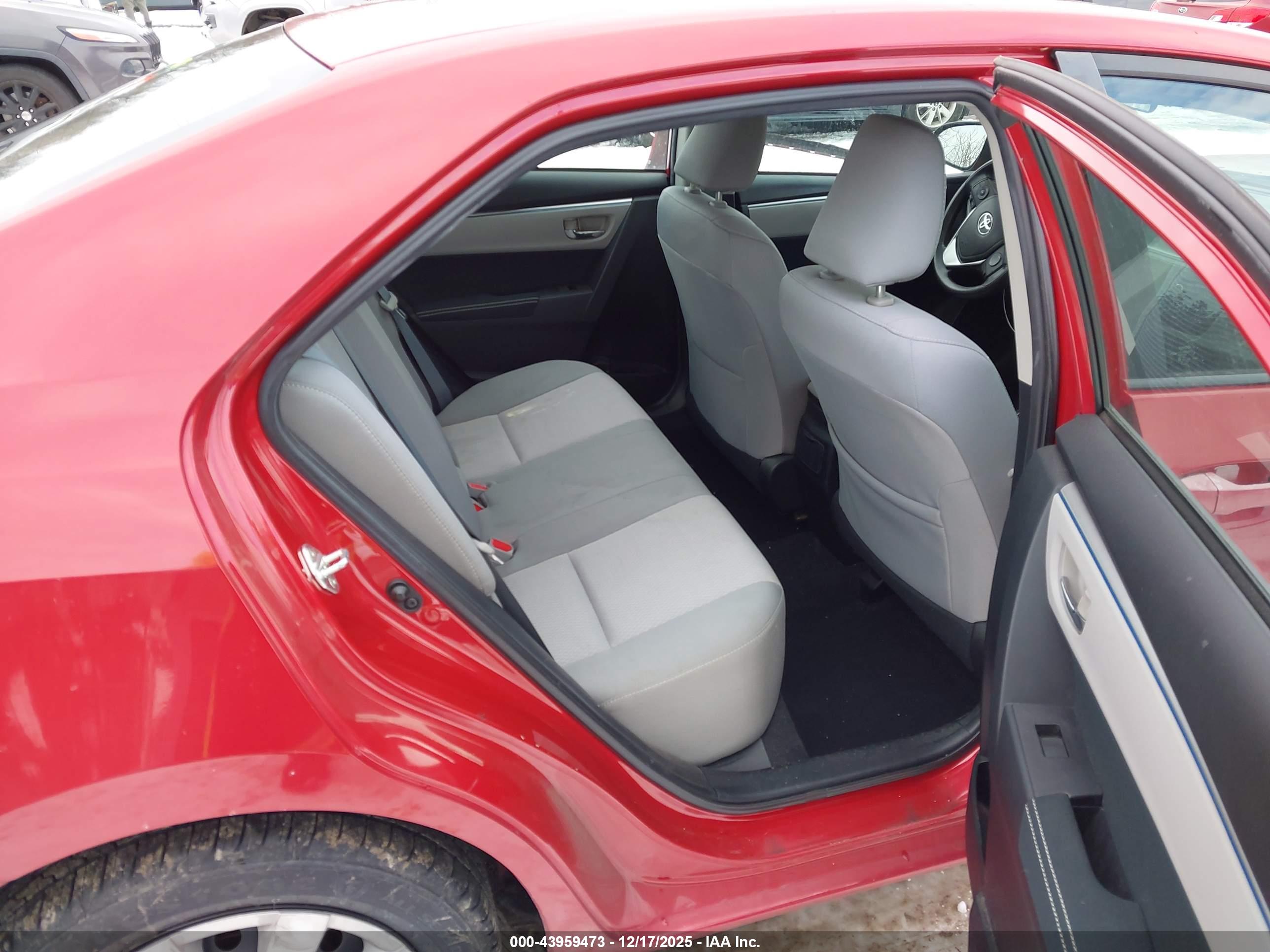 TOYOTA COROLLA image 8