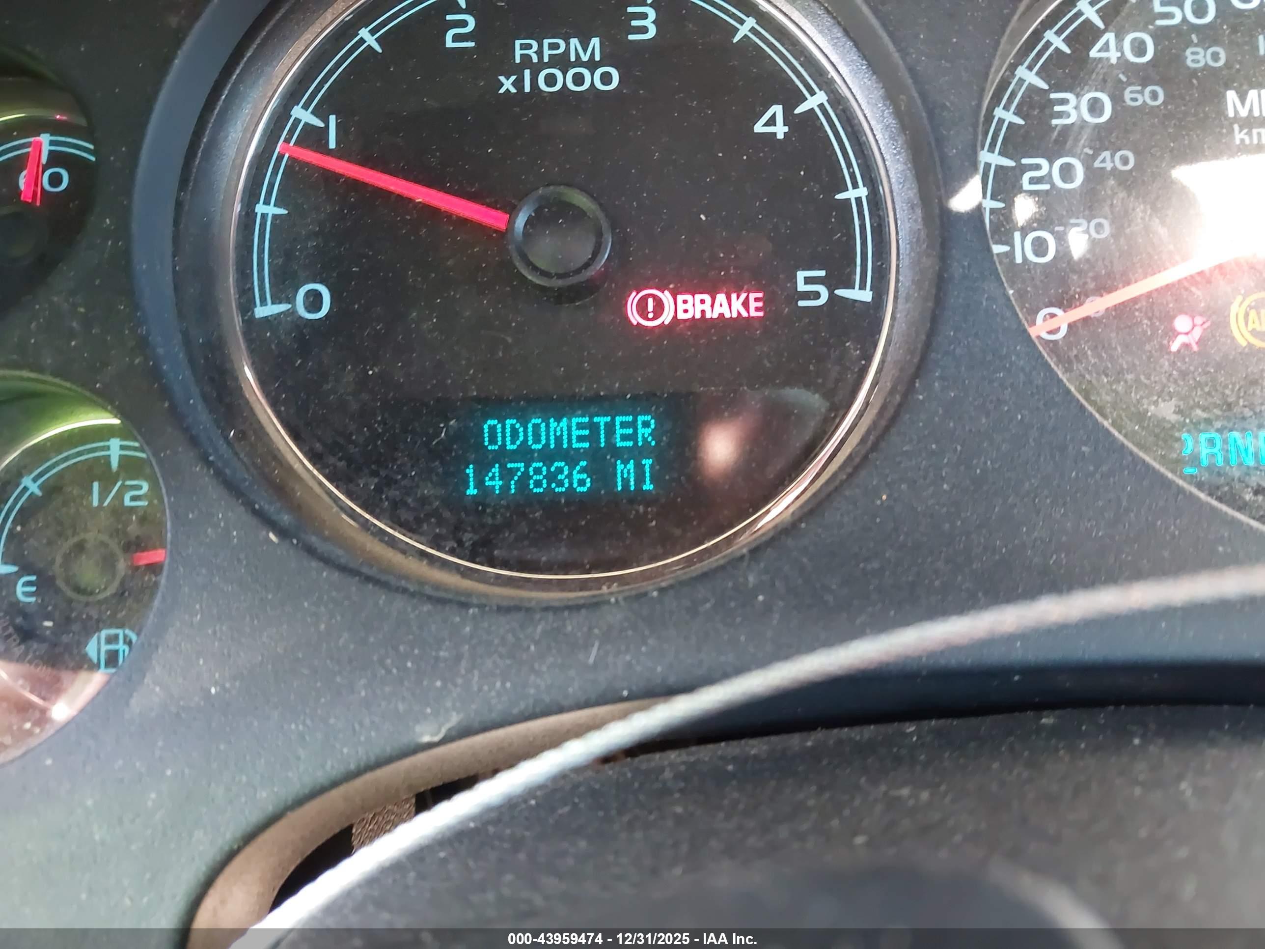 CHEVROLET SILVERADO image 6