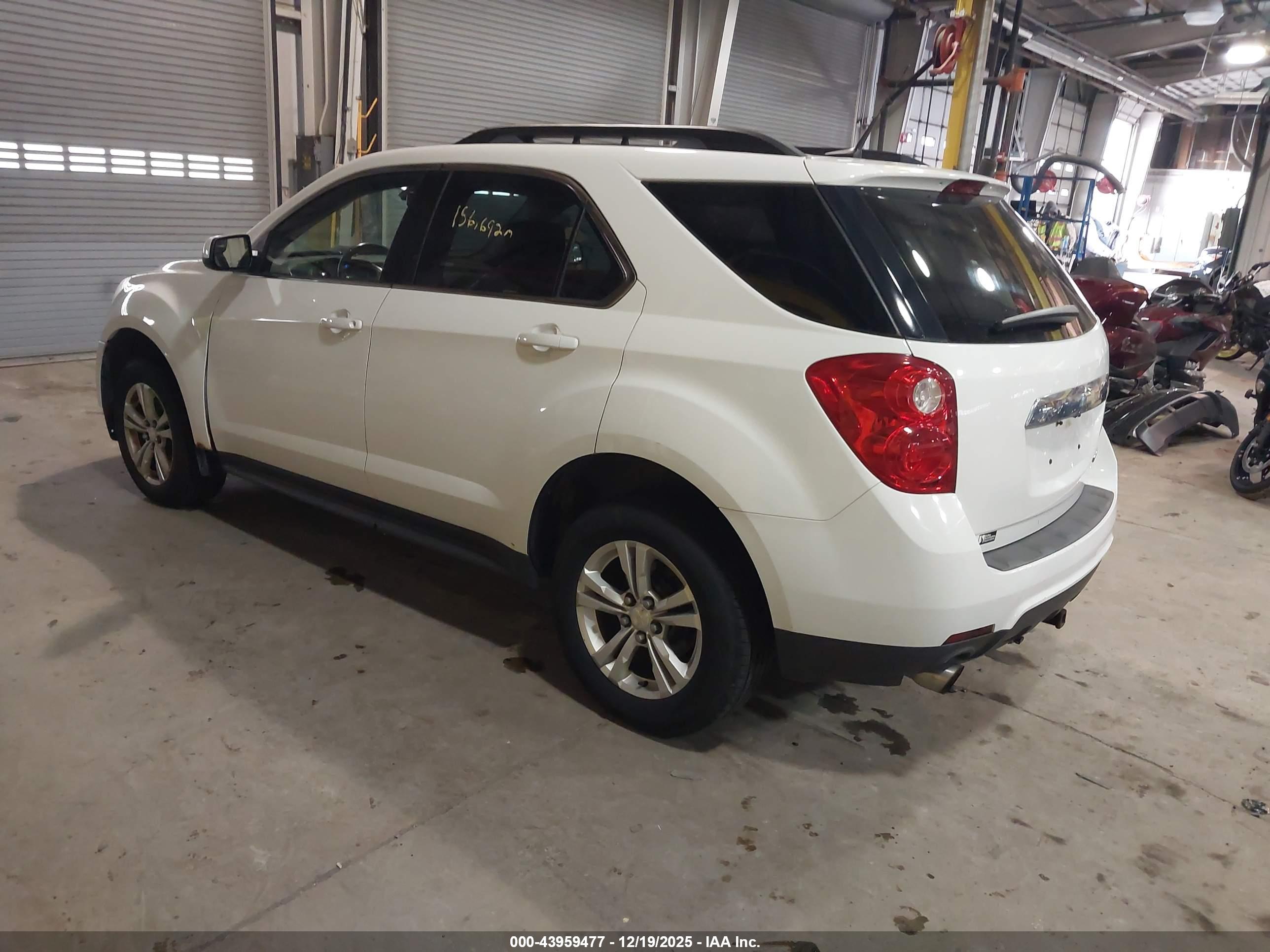 CHEVROLET EQUINOX image 3