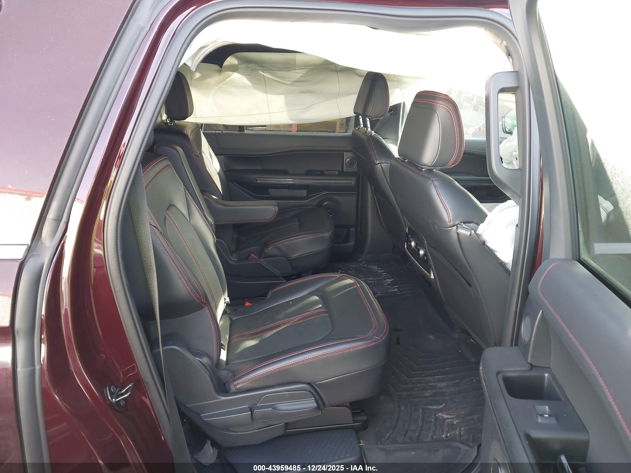 FORD EXPEDITION image 8