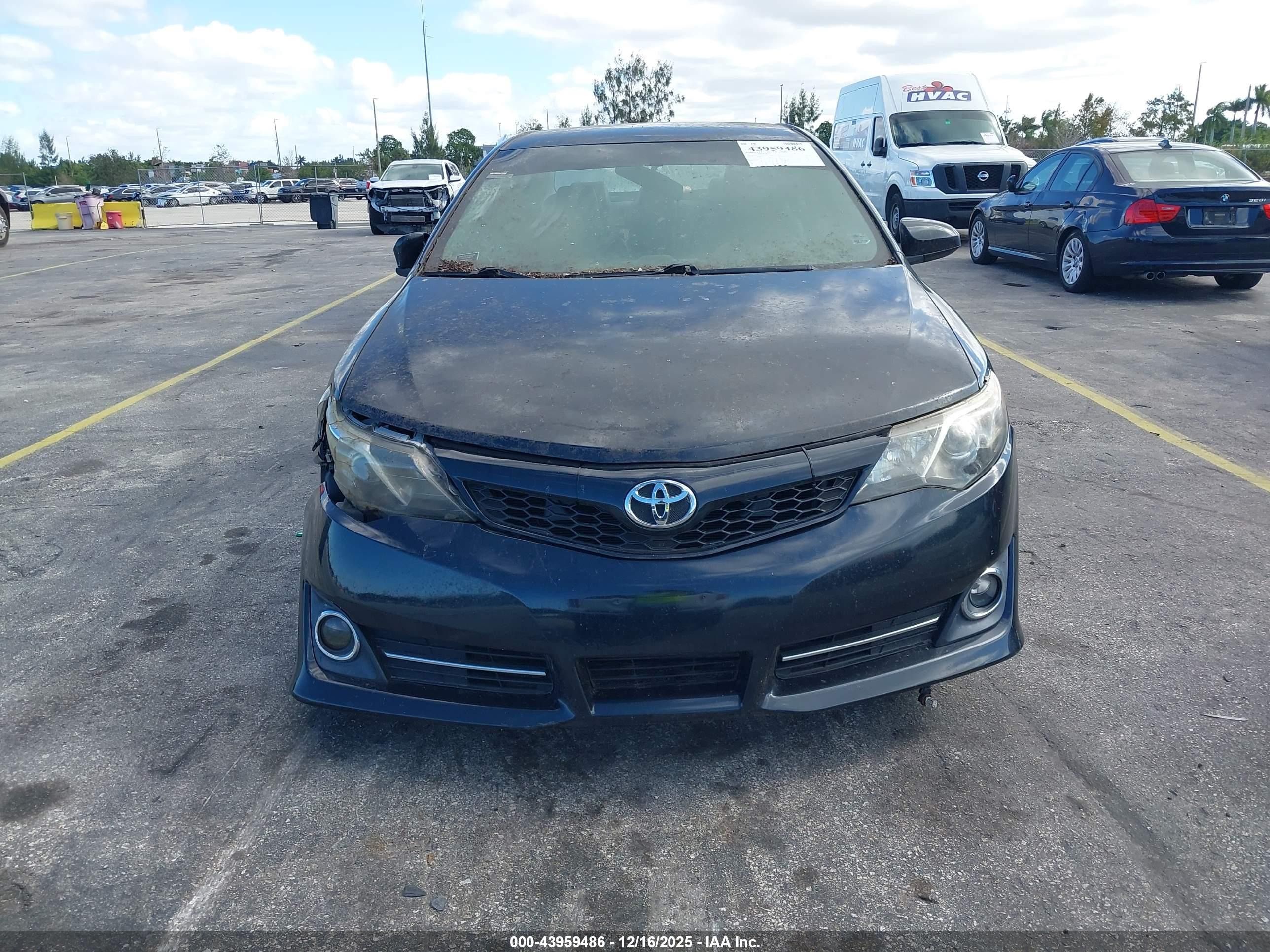 TOYOTA CAMRY image 6