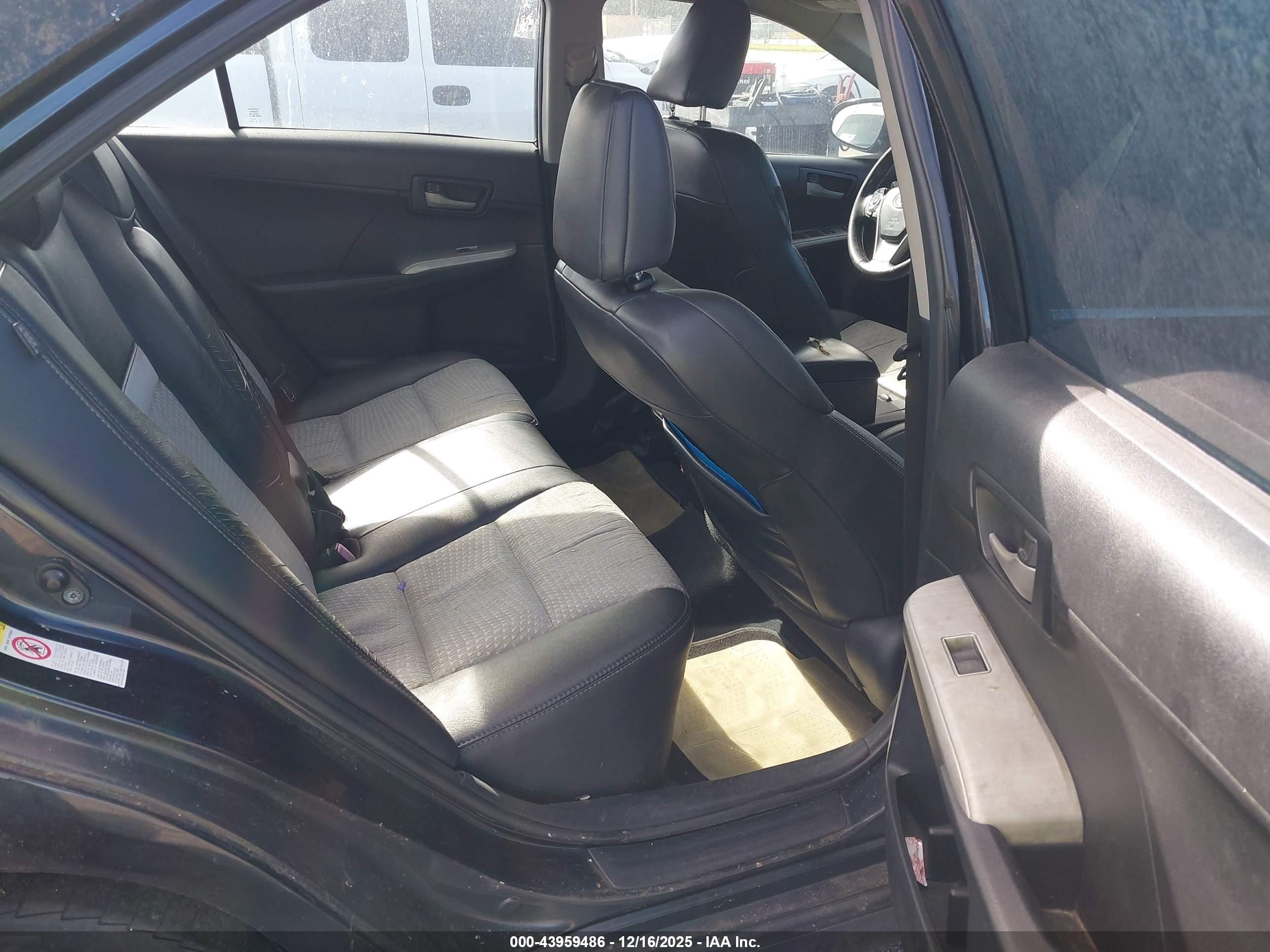TOYOTA CAMRY image 8